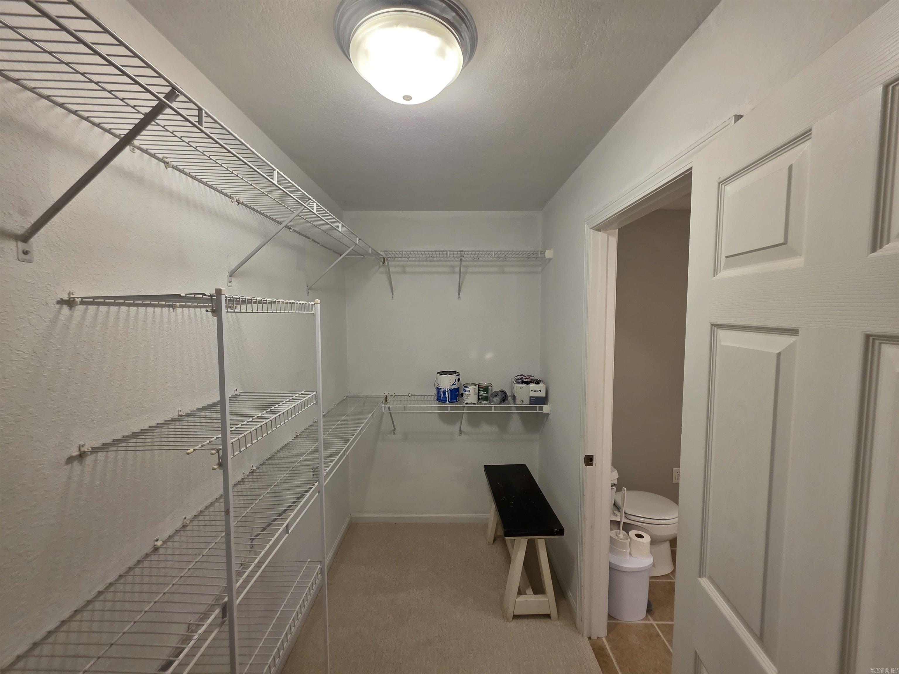 2800 Cambridge Property Photo 14