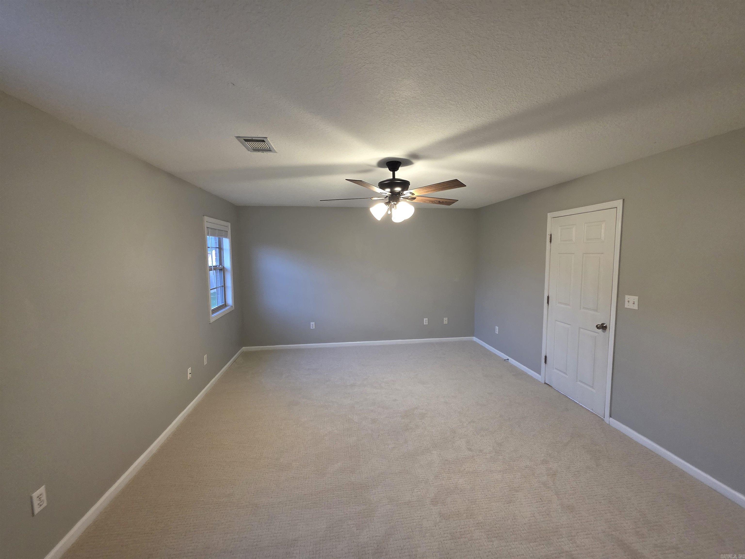 2800 Cambridge Property Photo 21