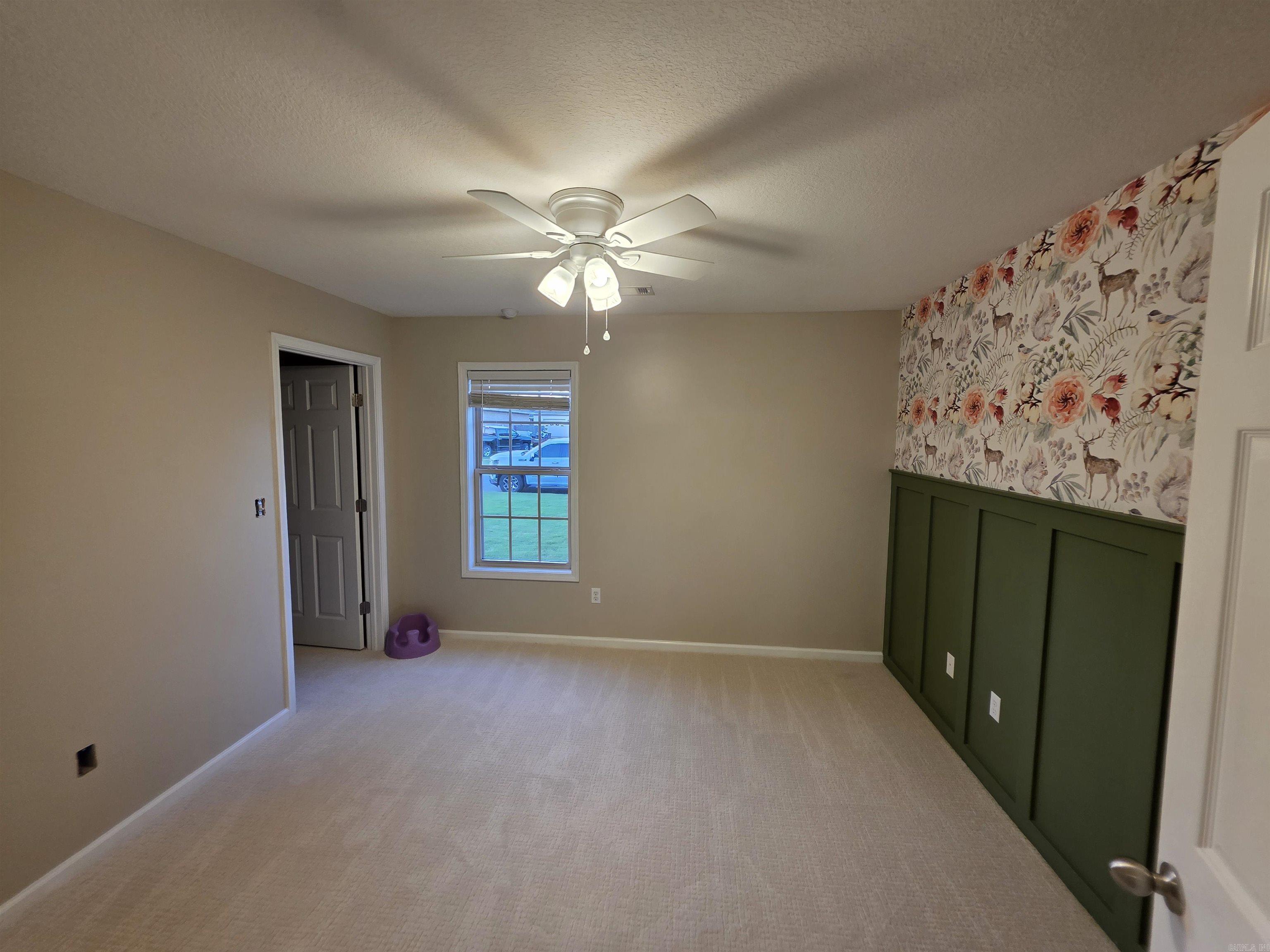 2800 Cambridge Property Photo 26