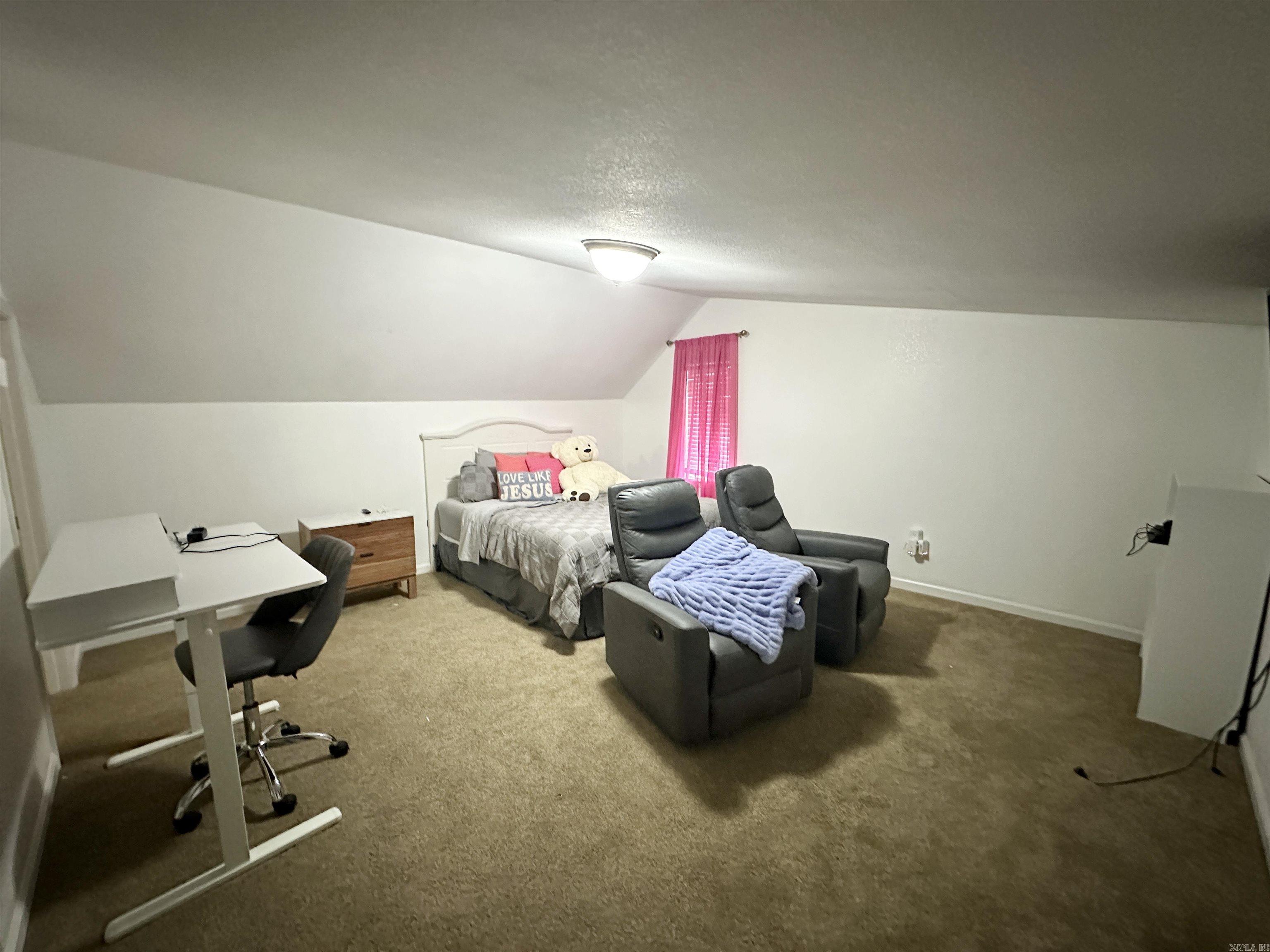 1408 Hillcrest Property Photo 21