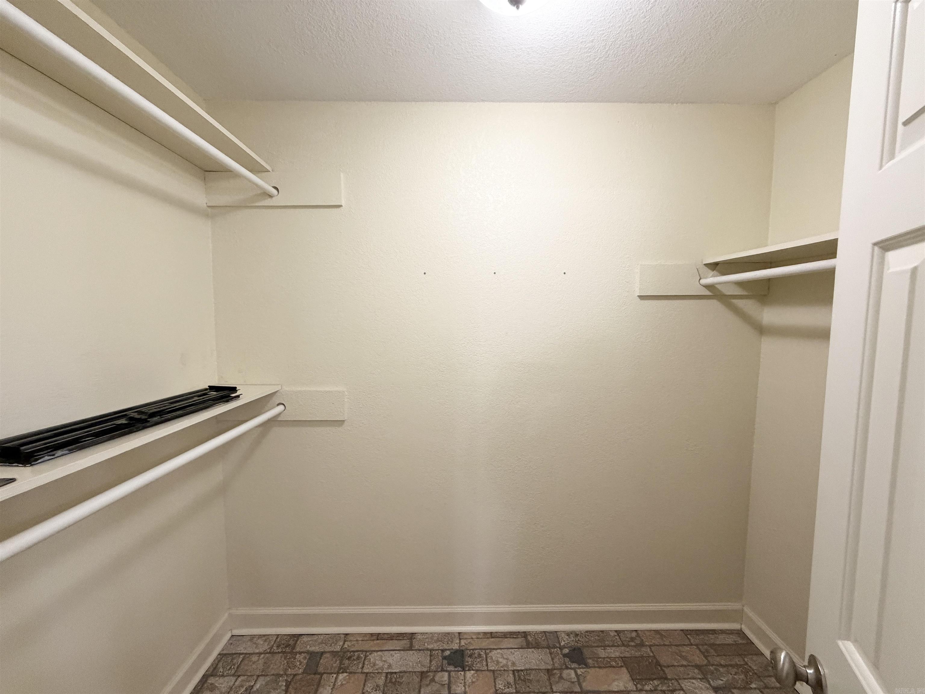 1408 Hillcrest Property Photo 23