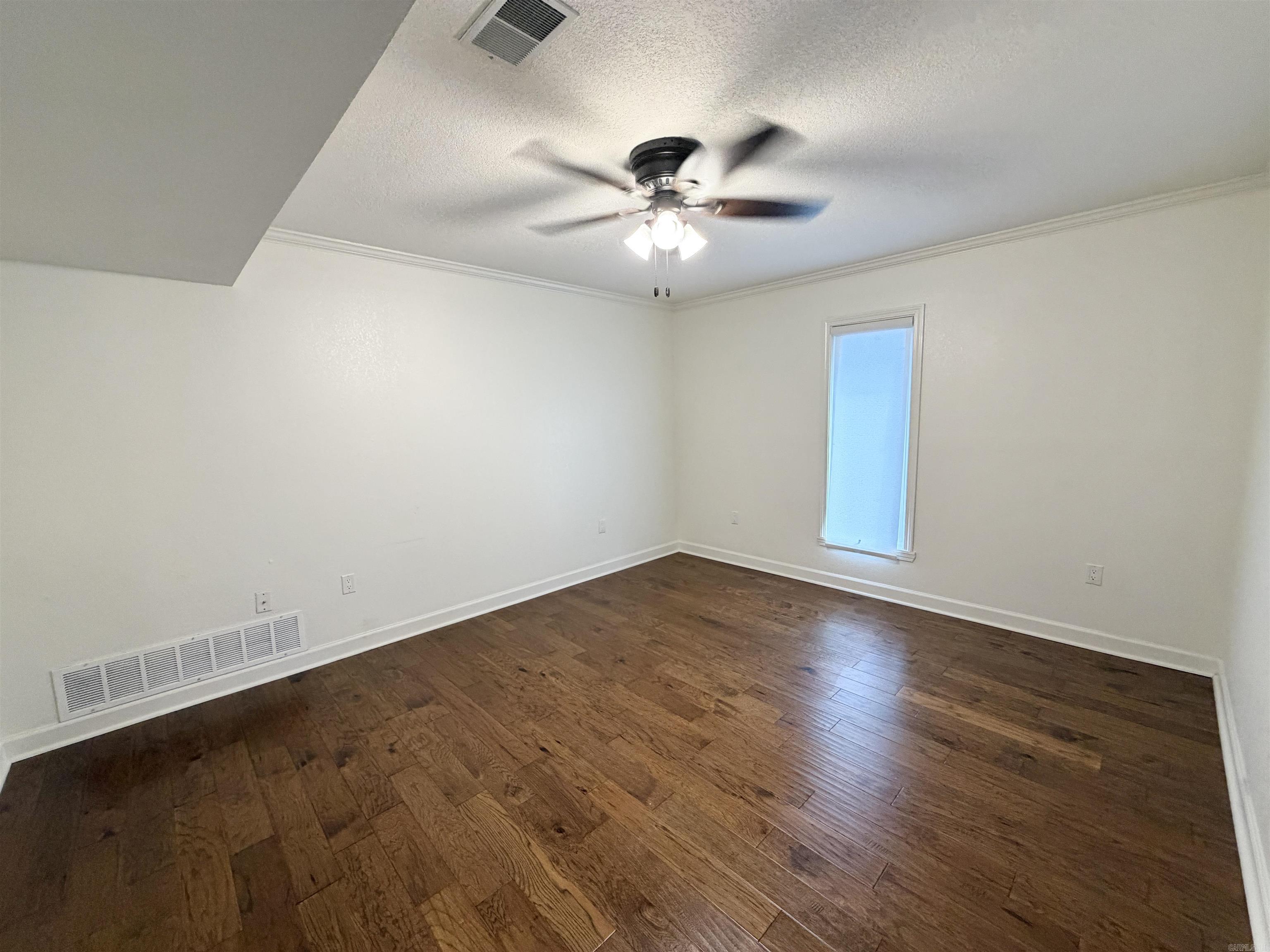 1408 Hillcrest Property Photo 25