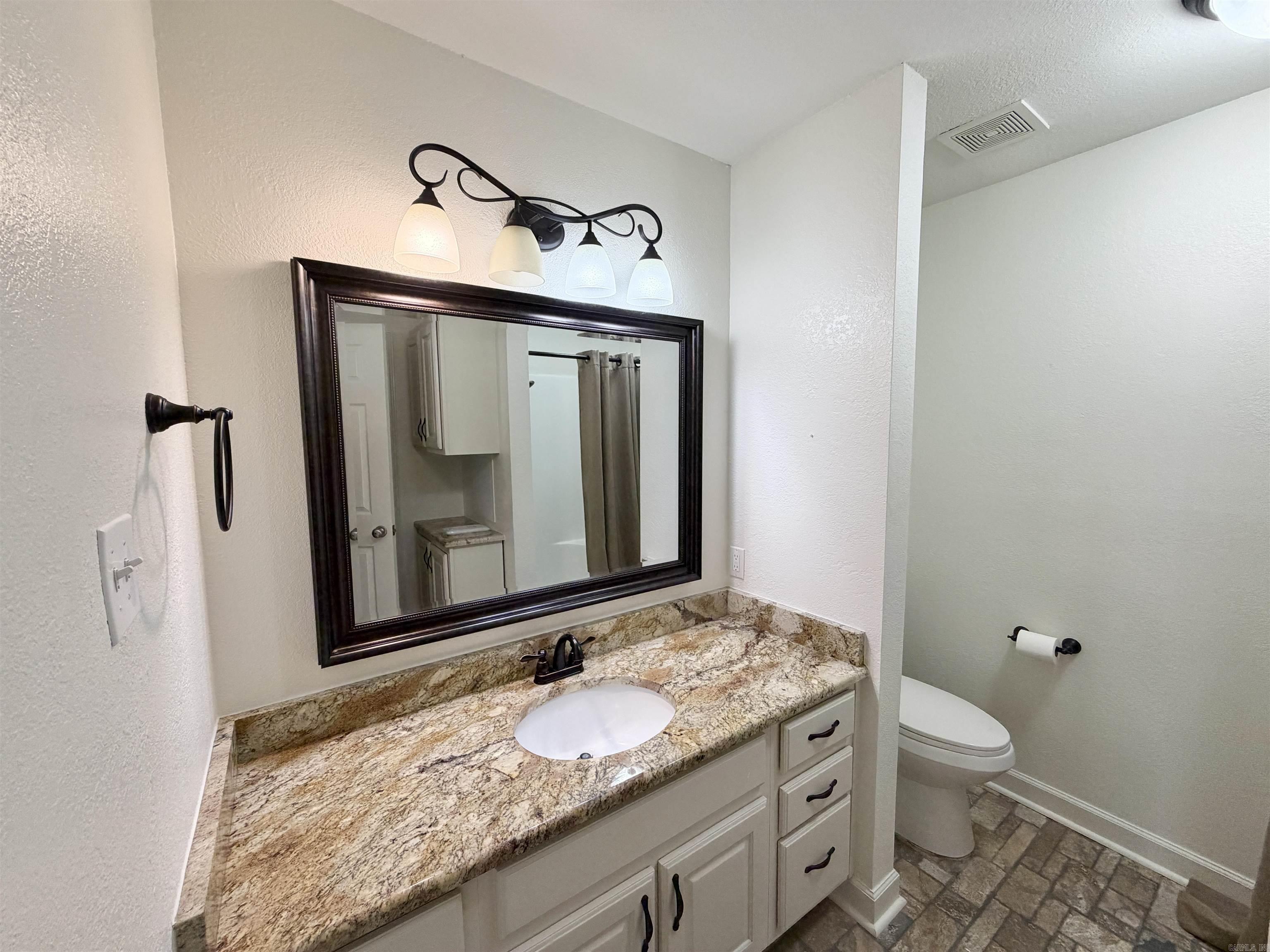 1408 Hillcrest Property Photo 27