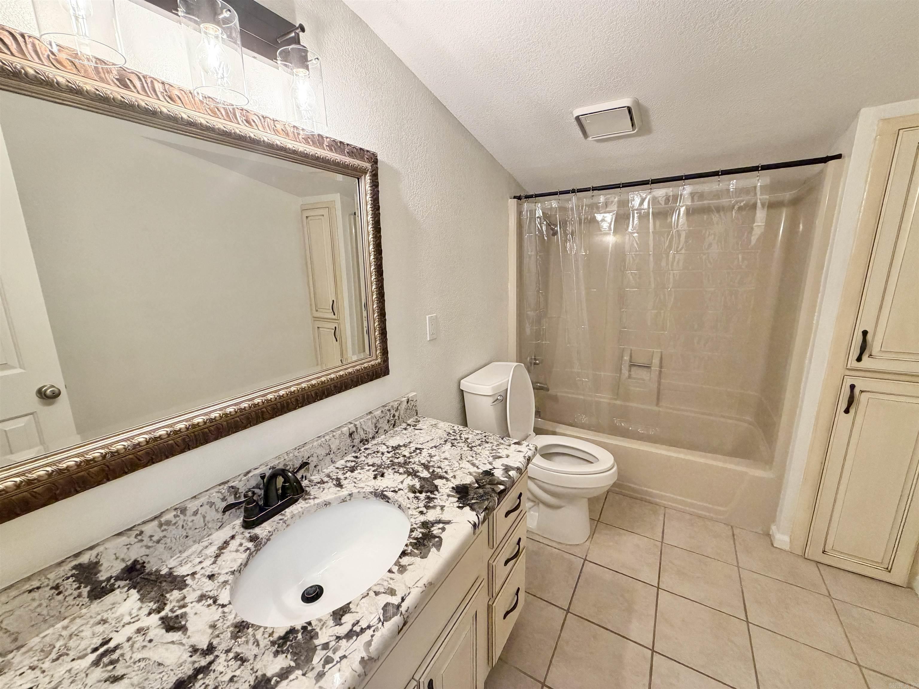 1408 Hillcrest Property Photo 35