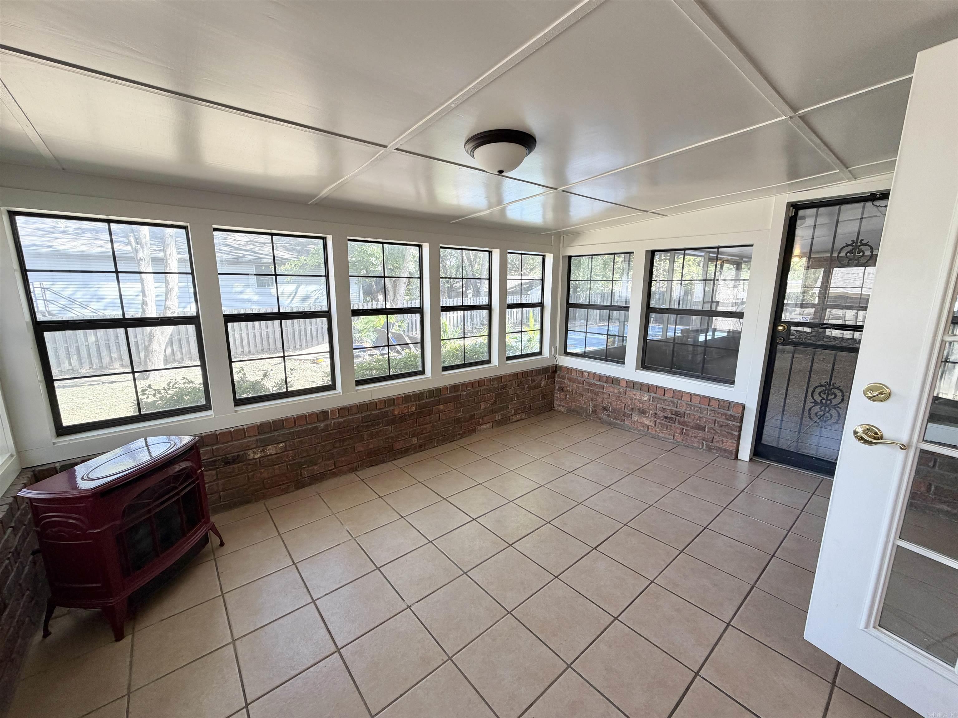 1408 Hillcrest Property Photo 36