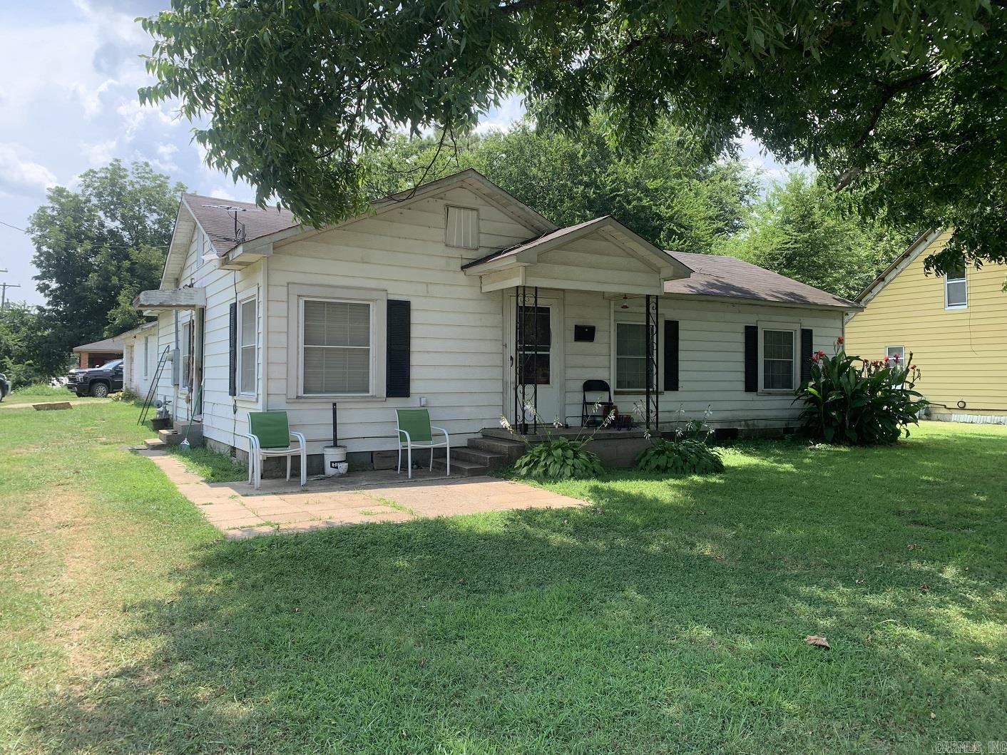 414 Leigh Street Property Photo 2
