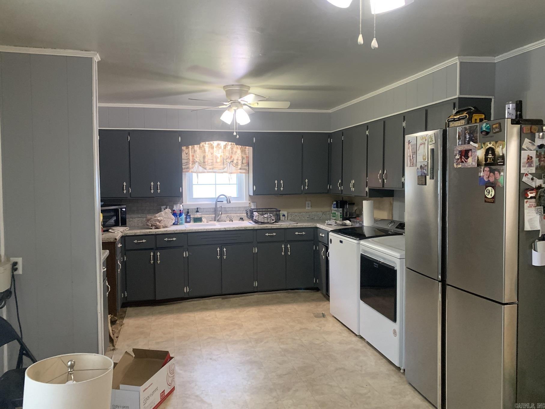 414 Leigh Street Property Photo 4