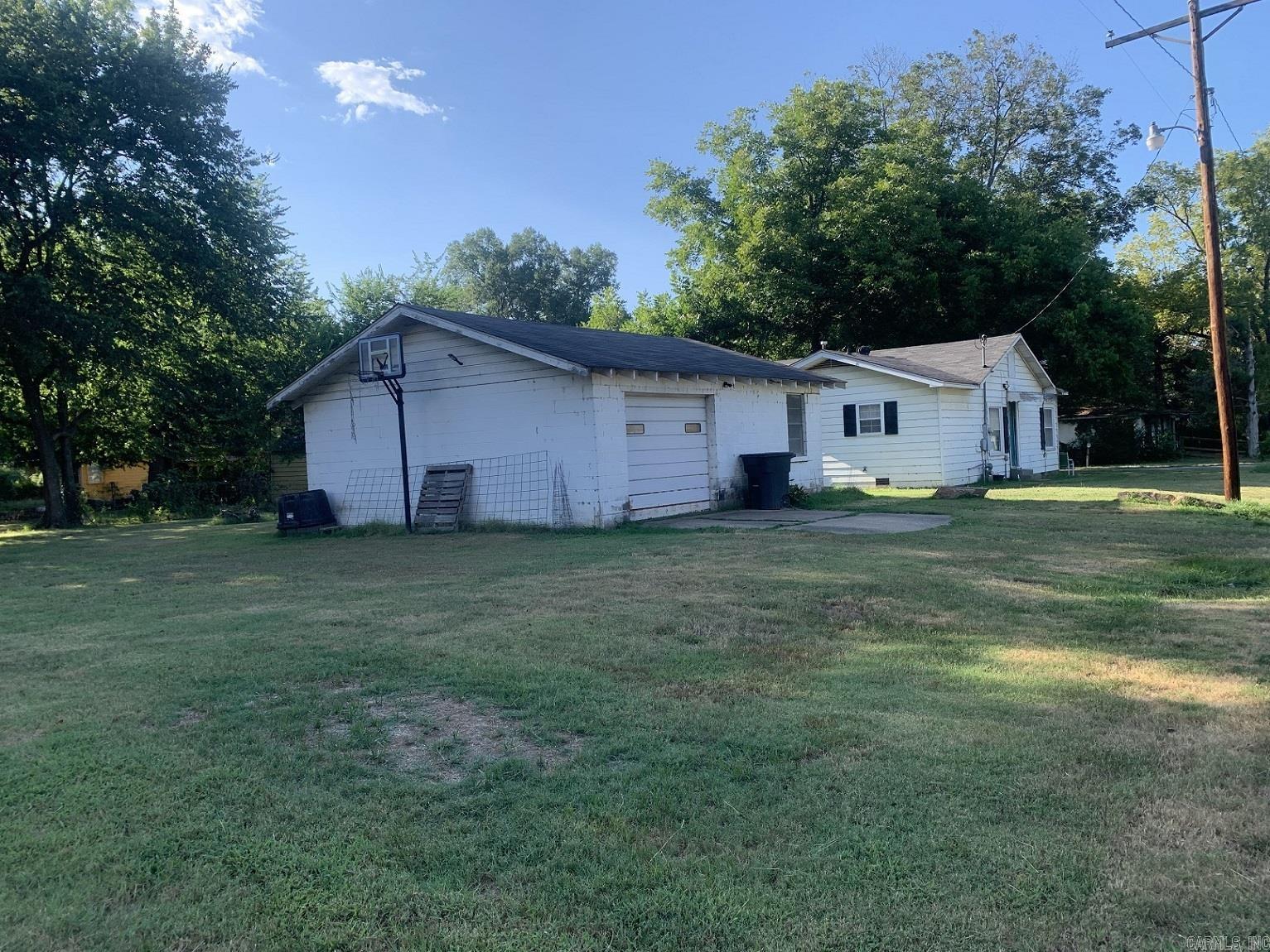 414 Leigh Street Property Photo 7