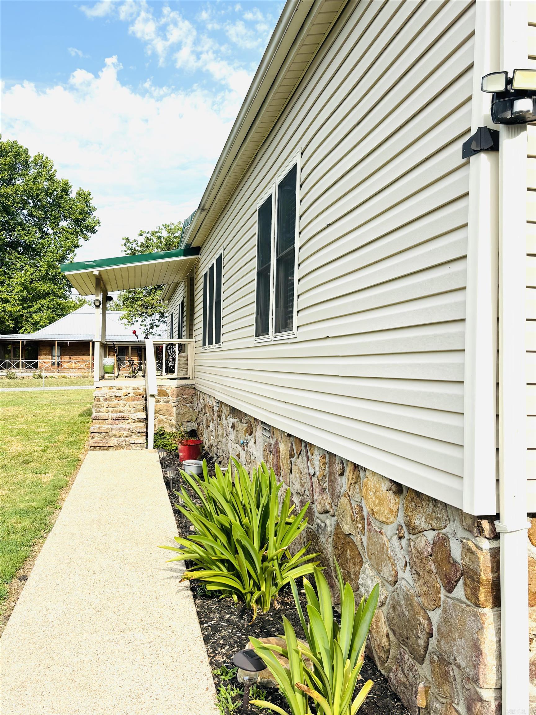 304 Evans Street Property Photo 4