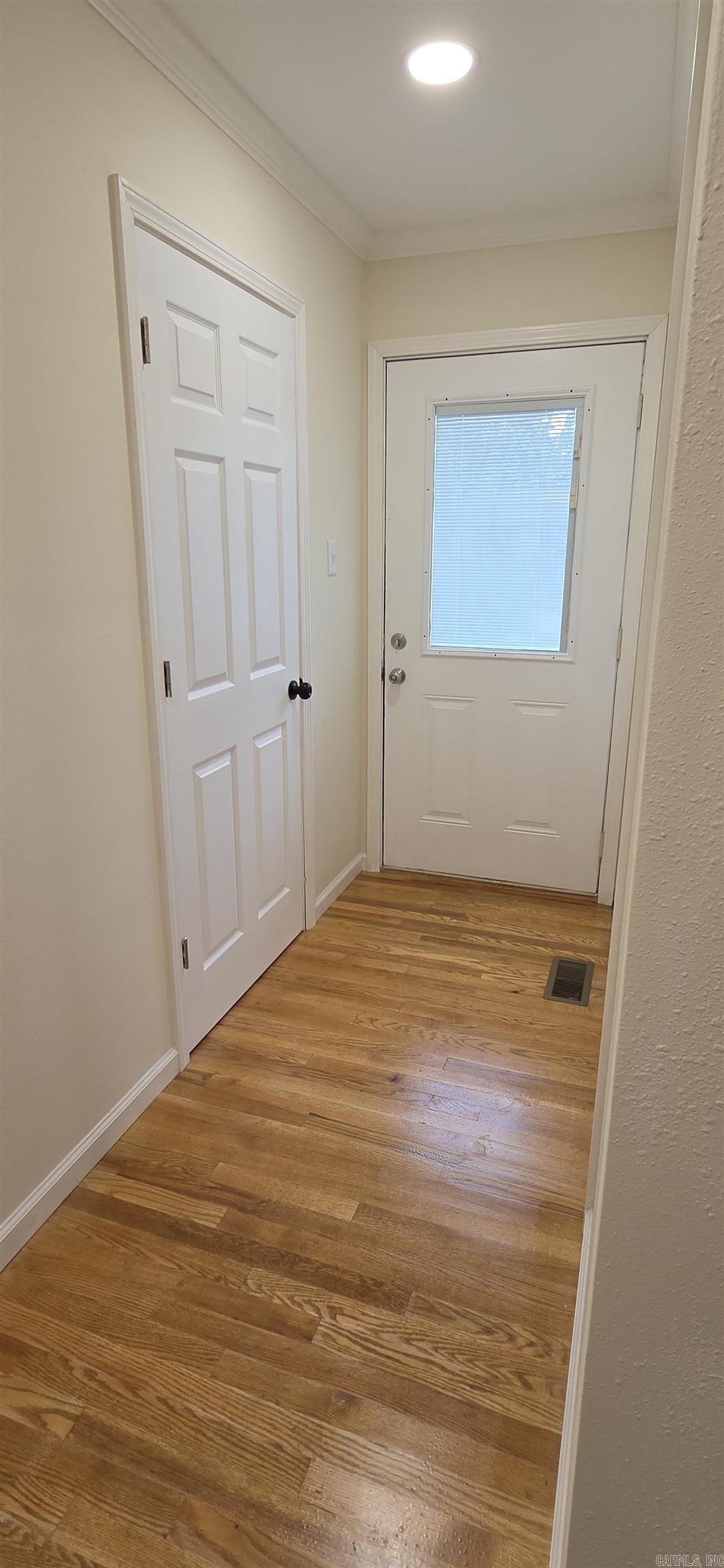 1920 Walnut Property Photo 6