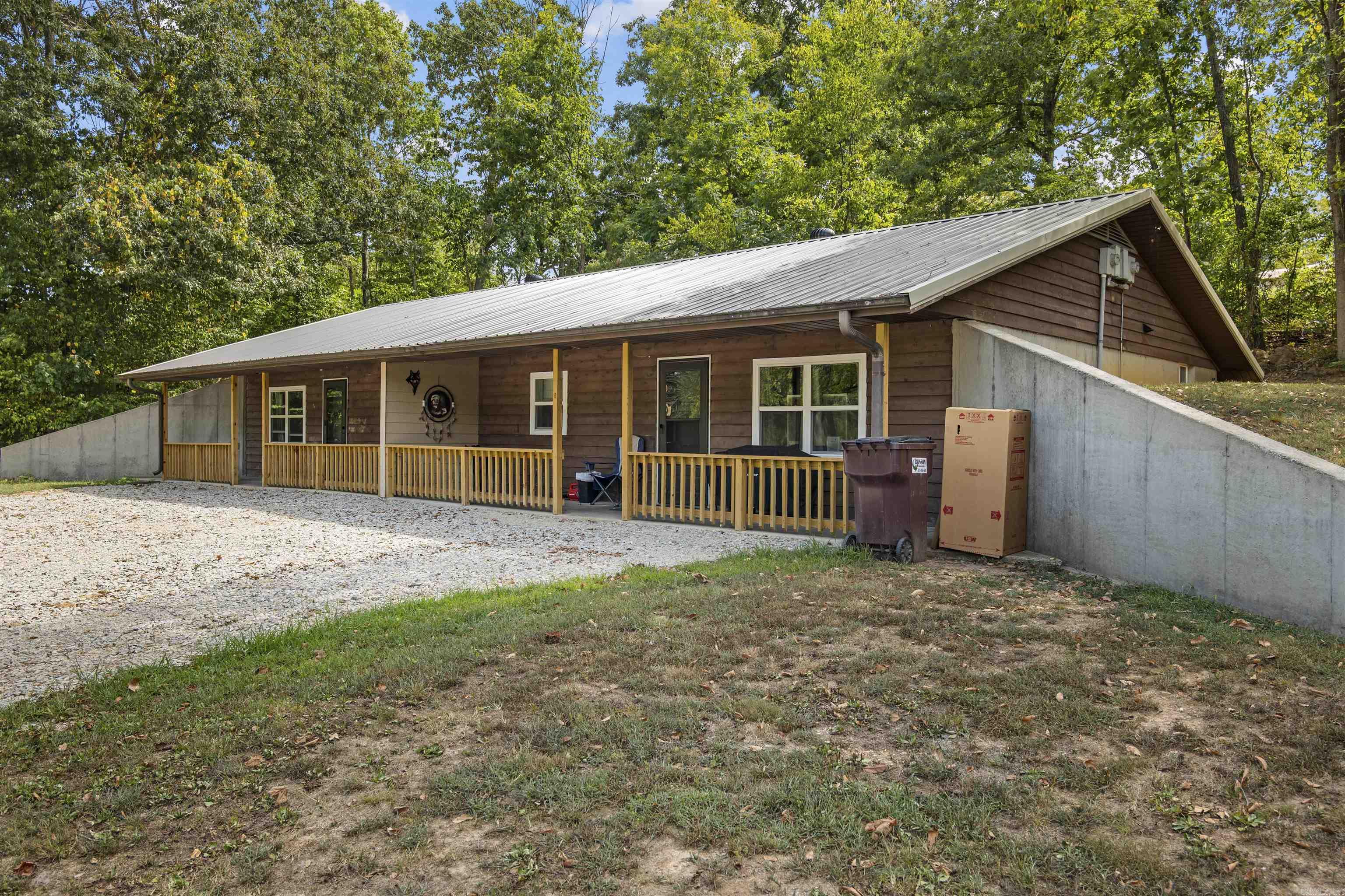 201 Murphy Street Property Photo 3
