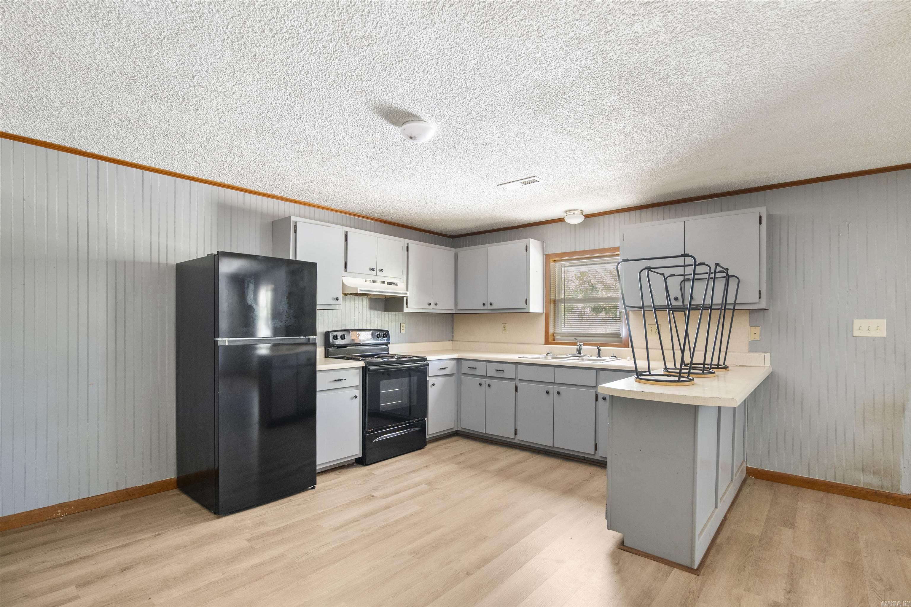 201 Murphy Street Property Photo 6