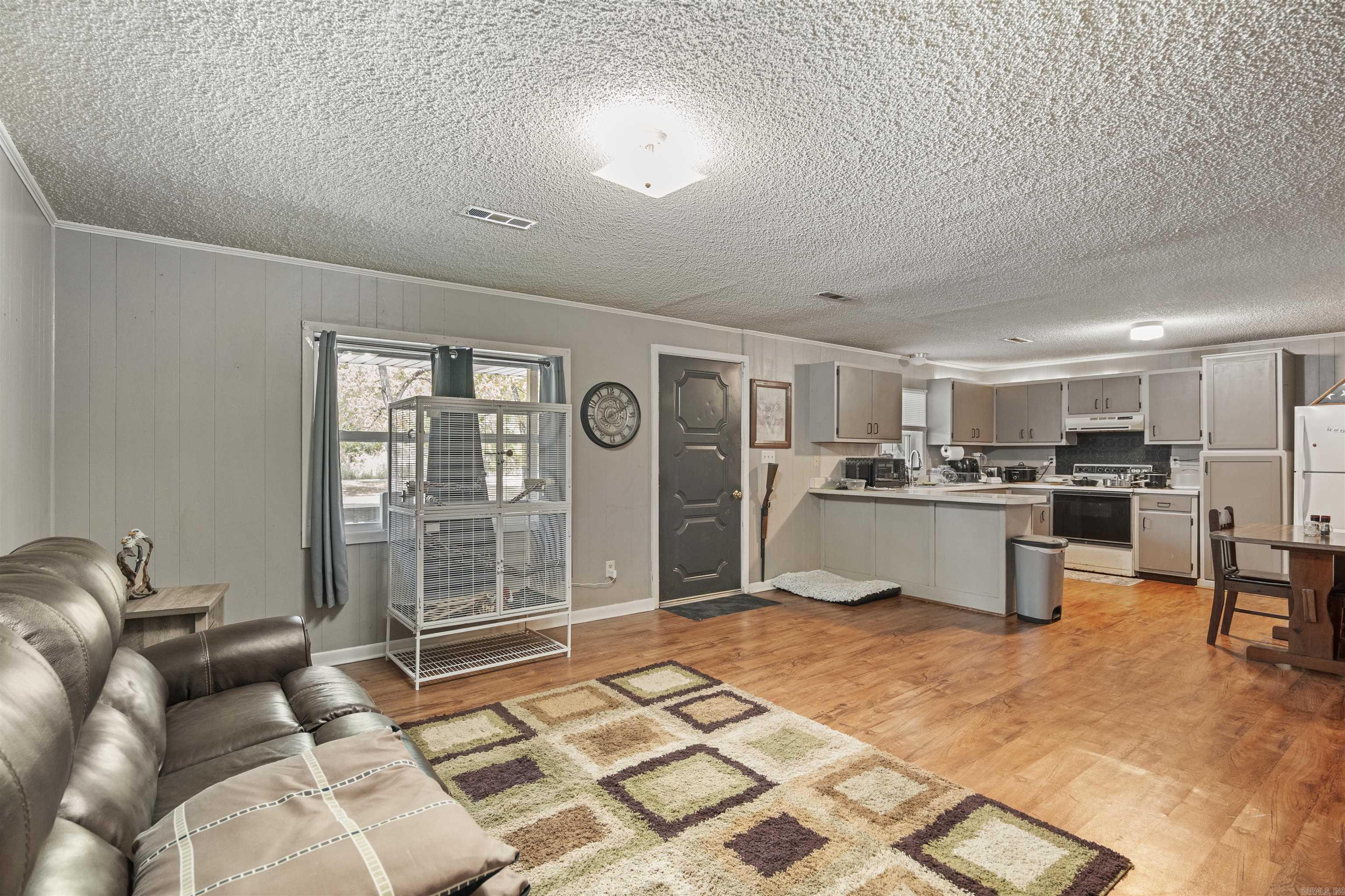 201 Murphy Street Property Photo 16
