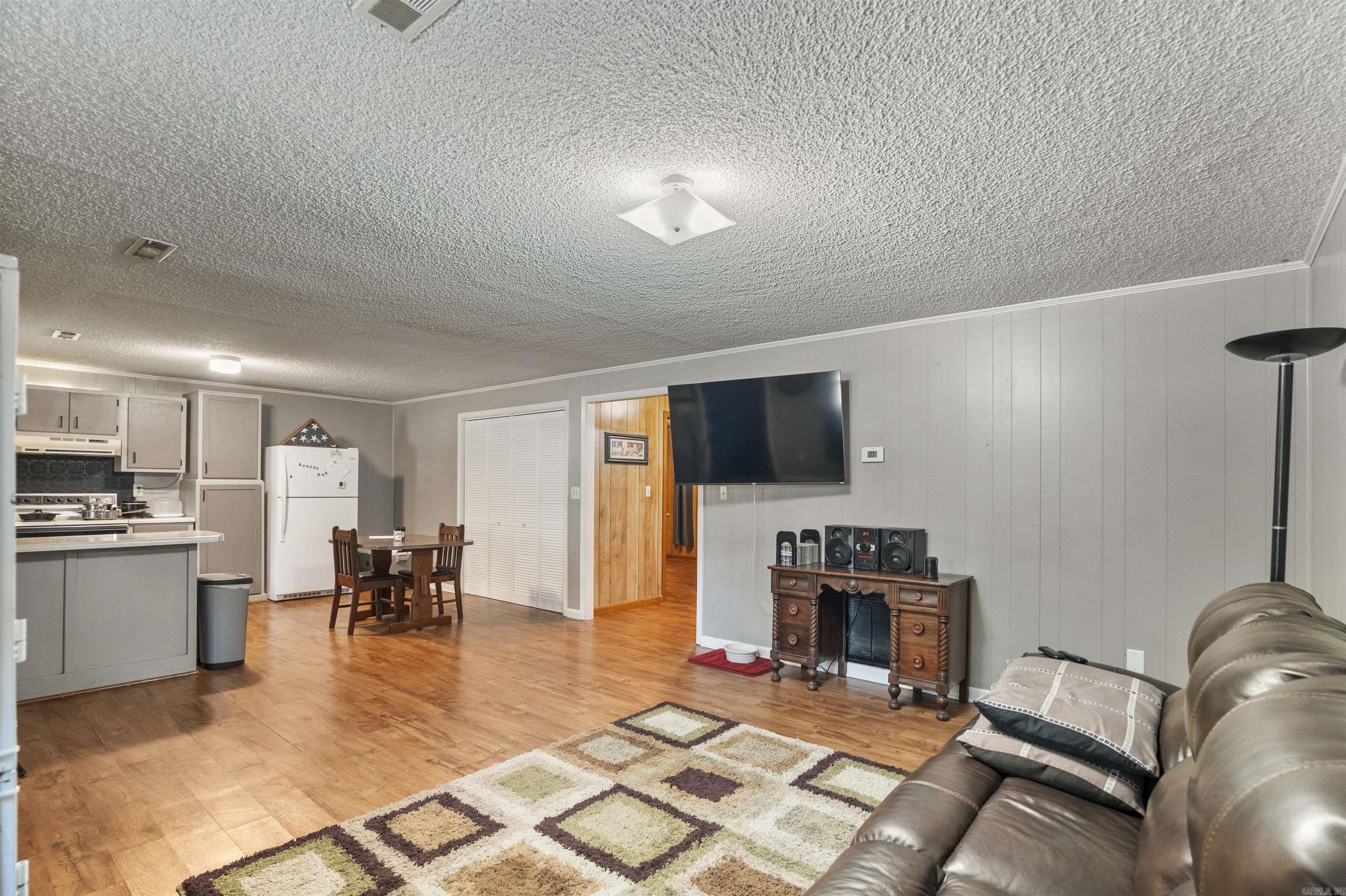 201 Murphy Street Property Photo 17