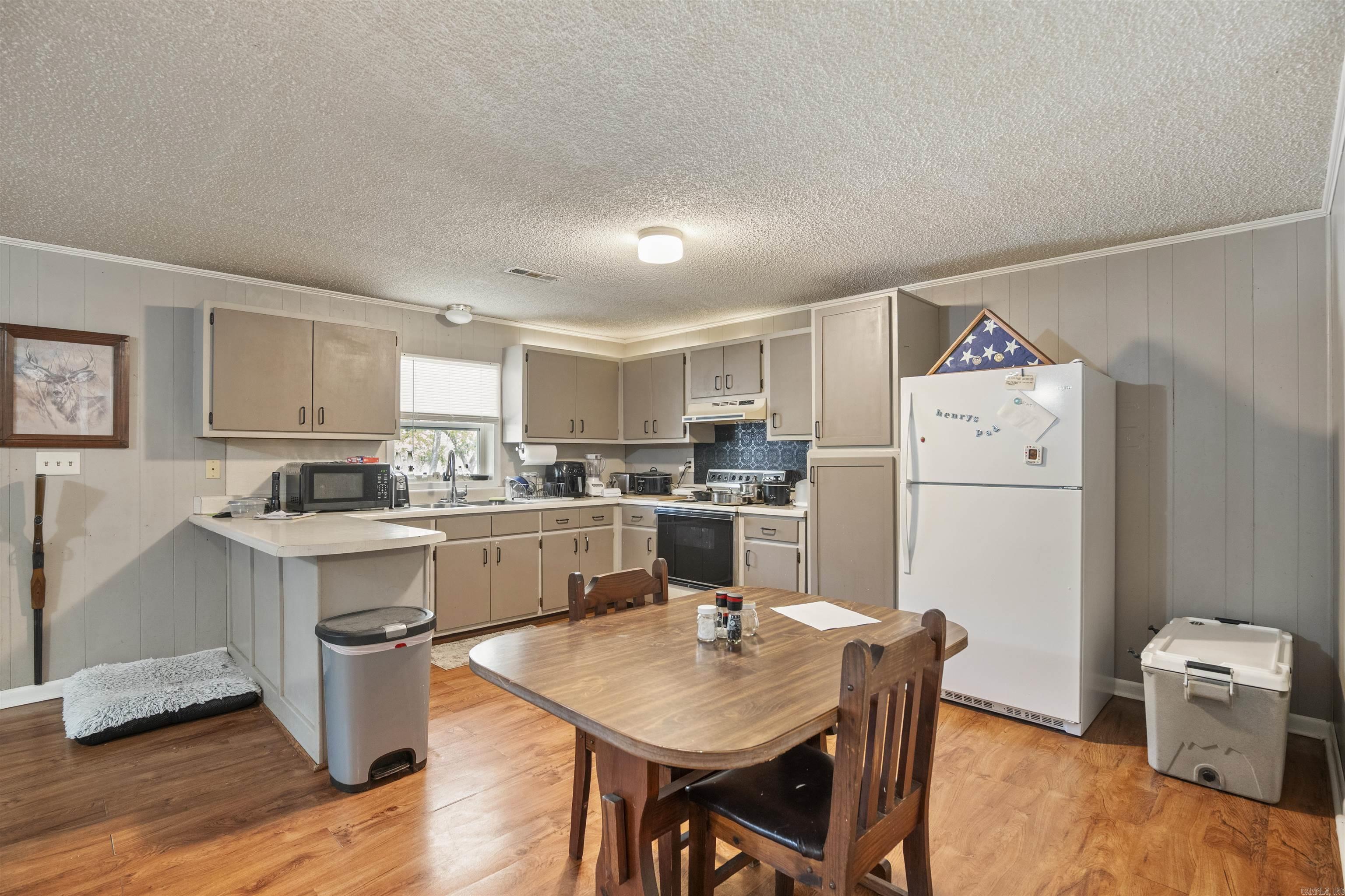 201 Murphy Street Property Photo 18