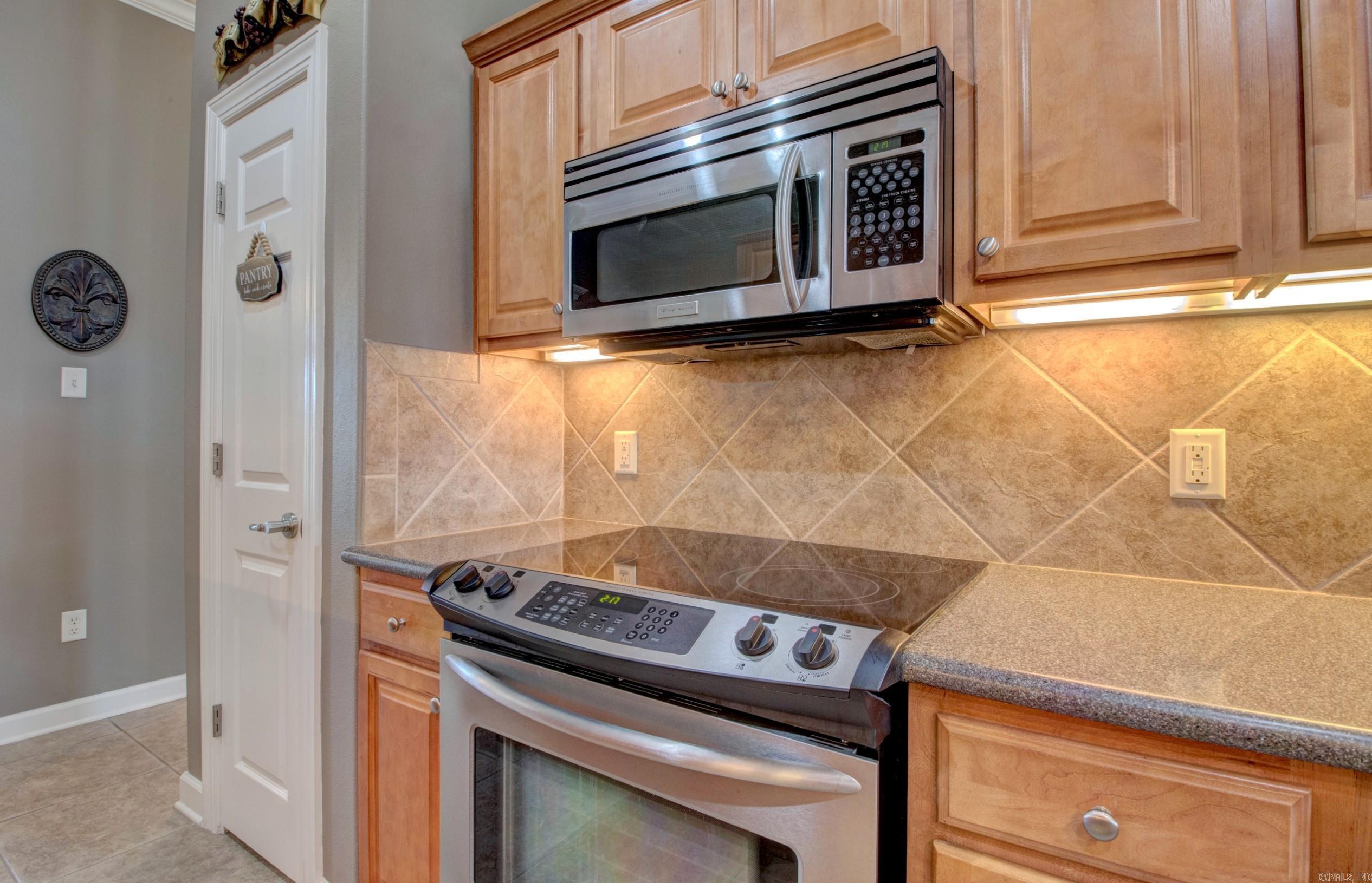 324 Country Club Parkway Property Photo 18