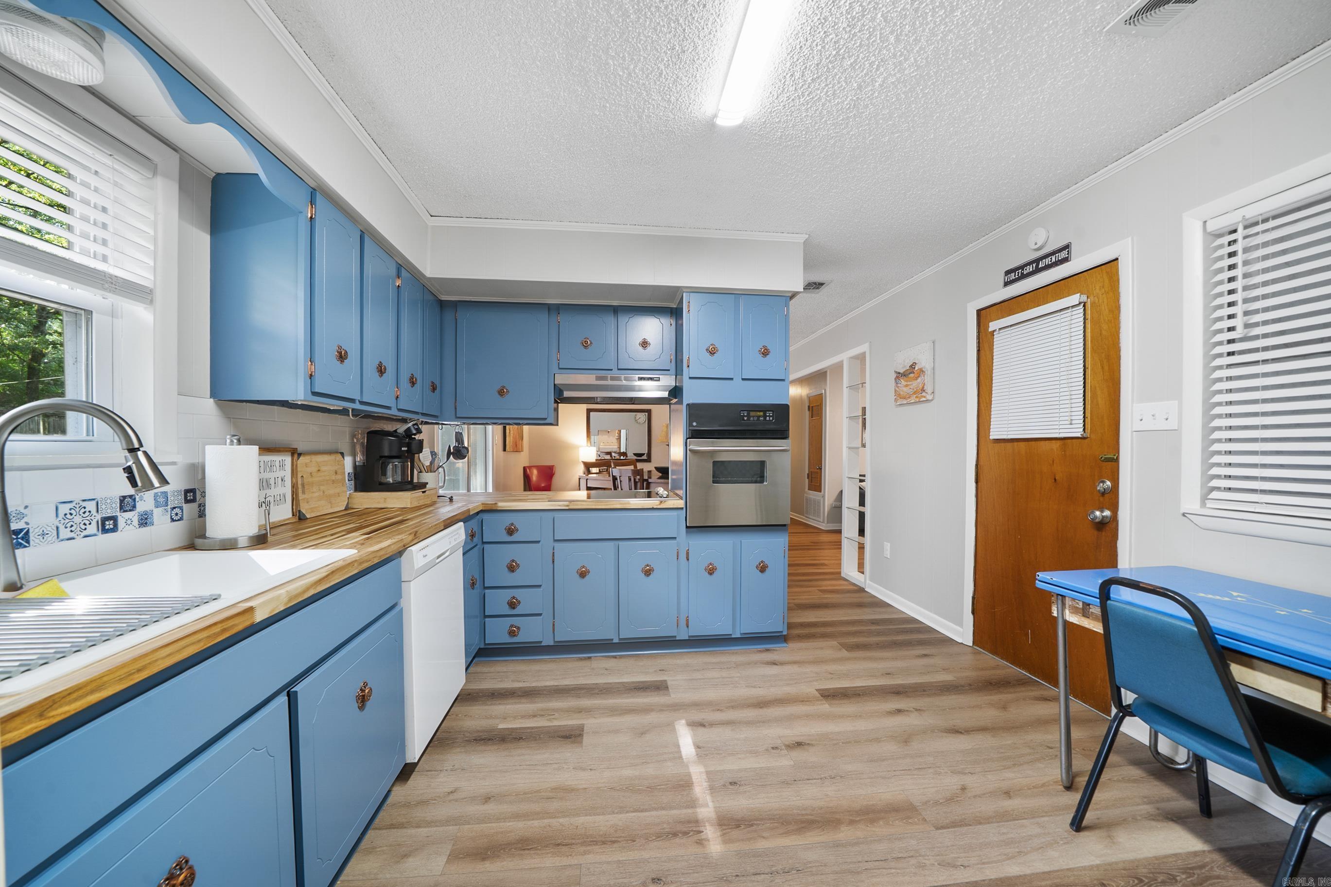 109 N Beverly Avenue Property Photo 14