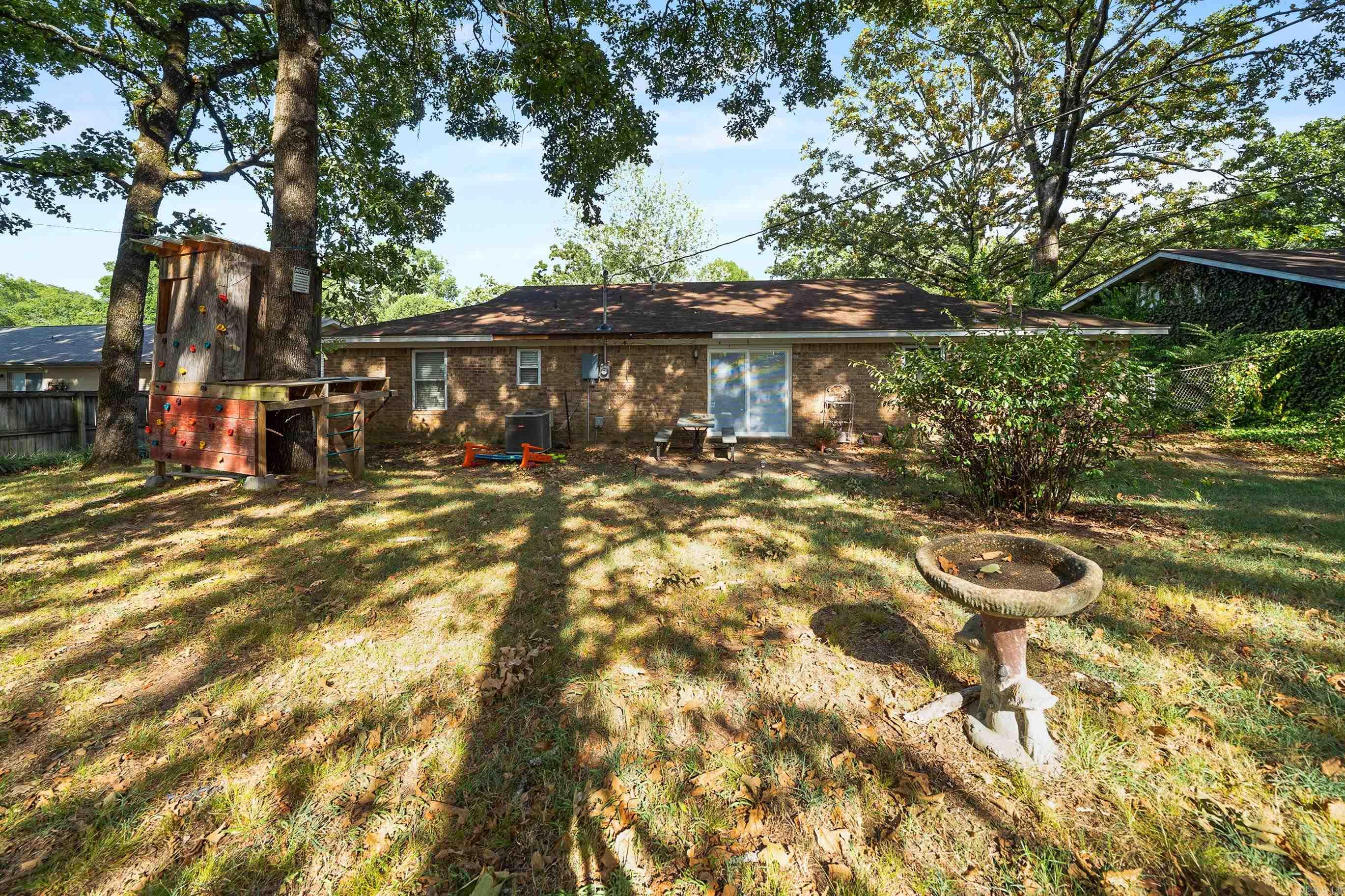 109 N Beverly Avenue Property Photo 27