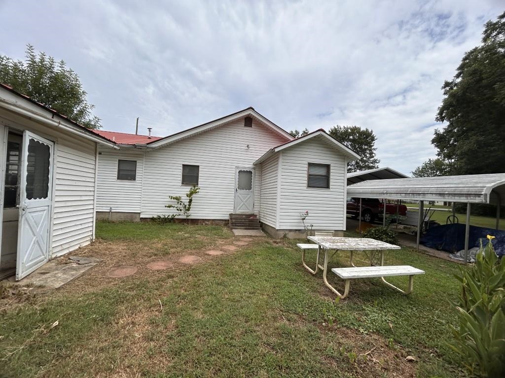407 S Peabody Avenue Property Photo 12