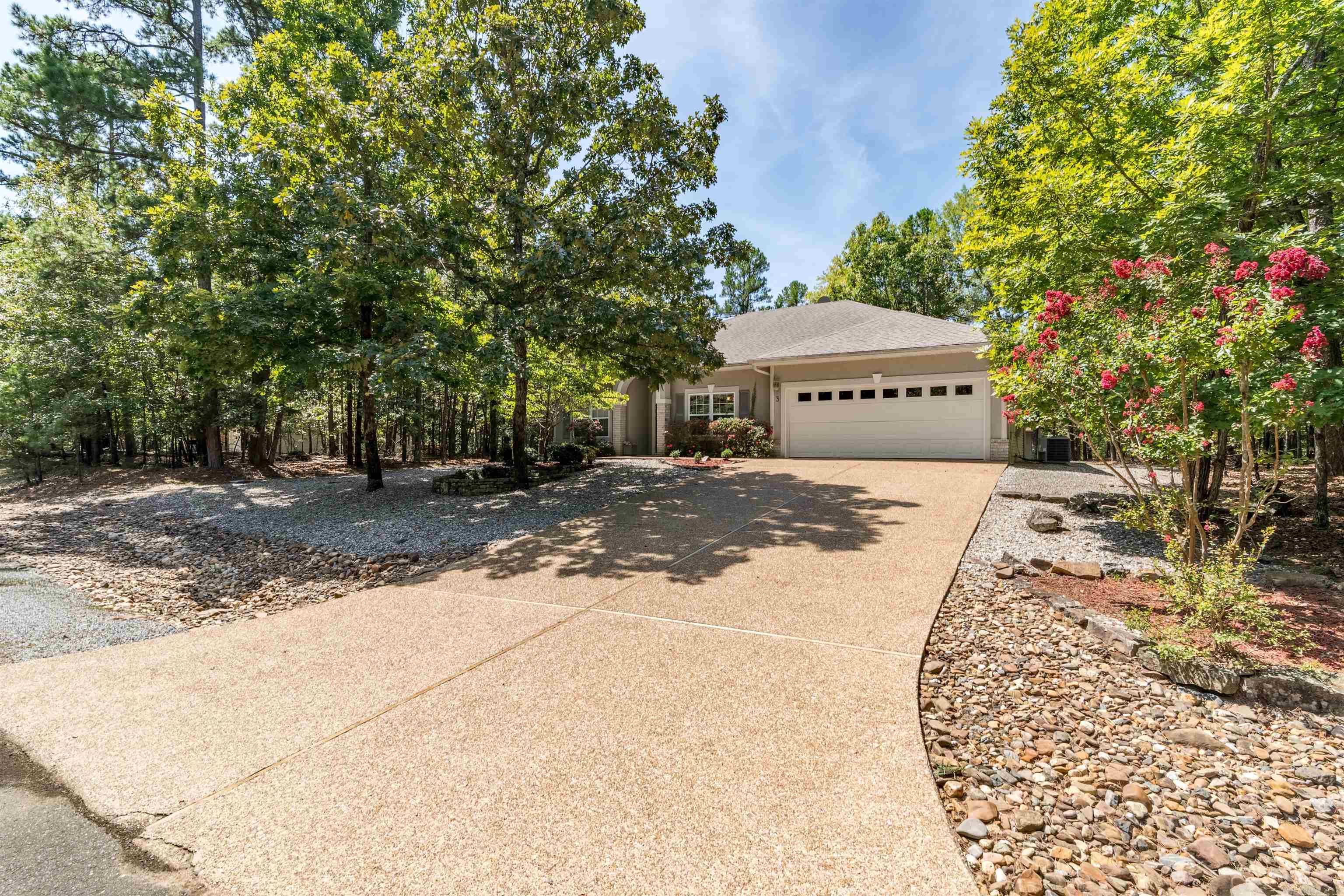 3 Jaguar Ln Property Photo 3