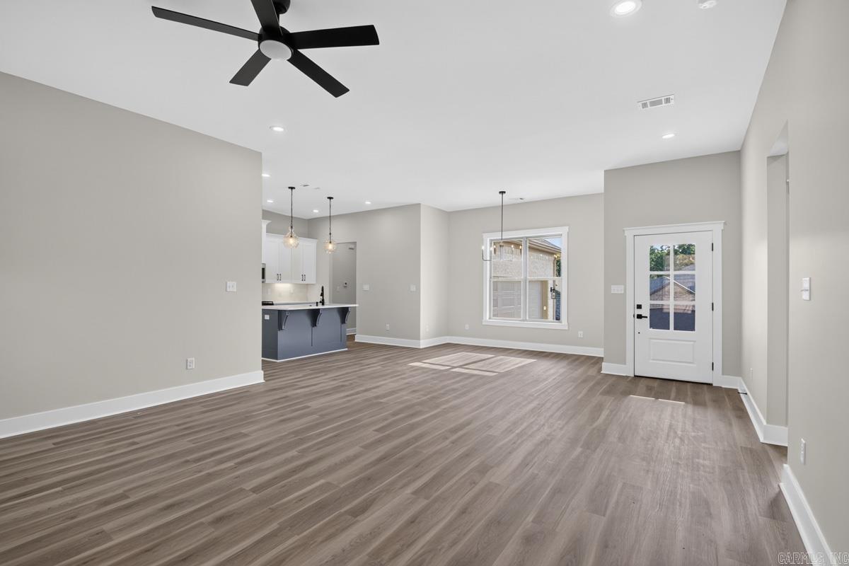 63 Oakbrooke Drive Property Photo 8