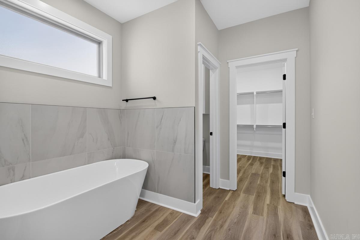 63 Oakbrooke Drive Property Photo 22