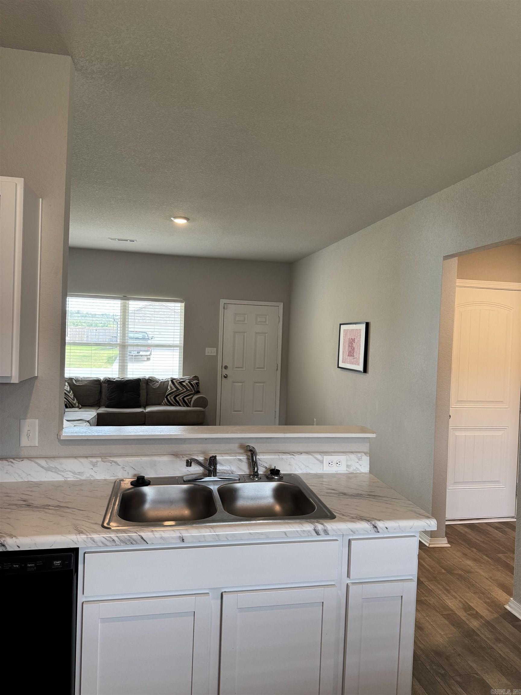 27 Sun Drenched Trail Property Photo 7