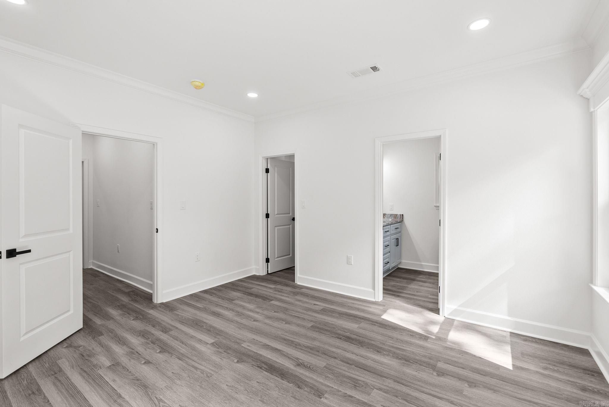 2215 S Pine Street Property Photo 14