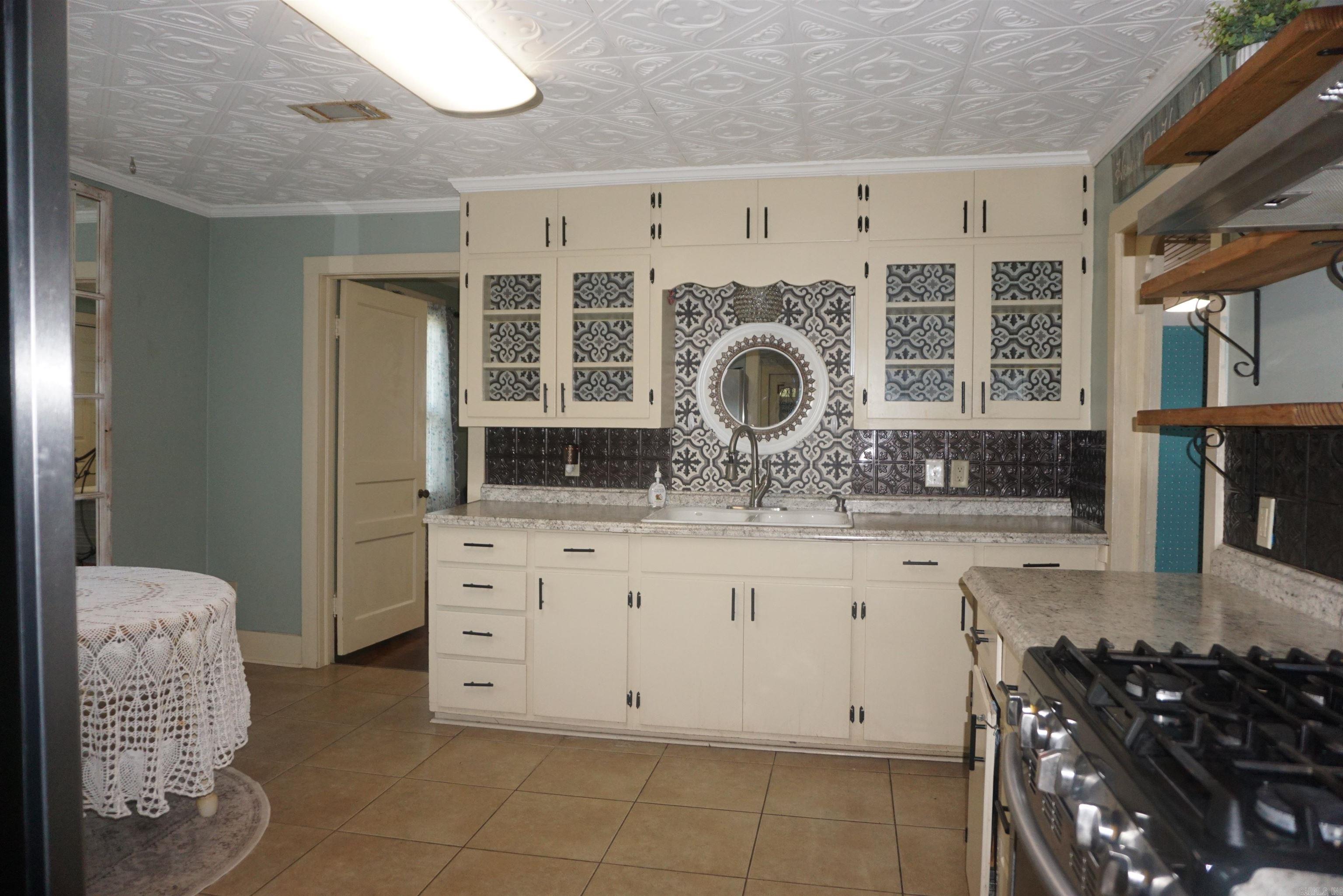 1416 Judson Ave Property Photo 2