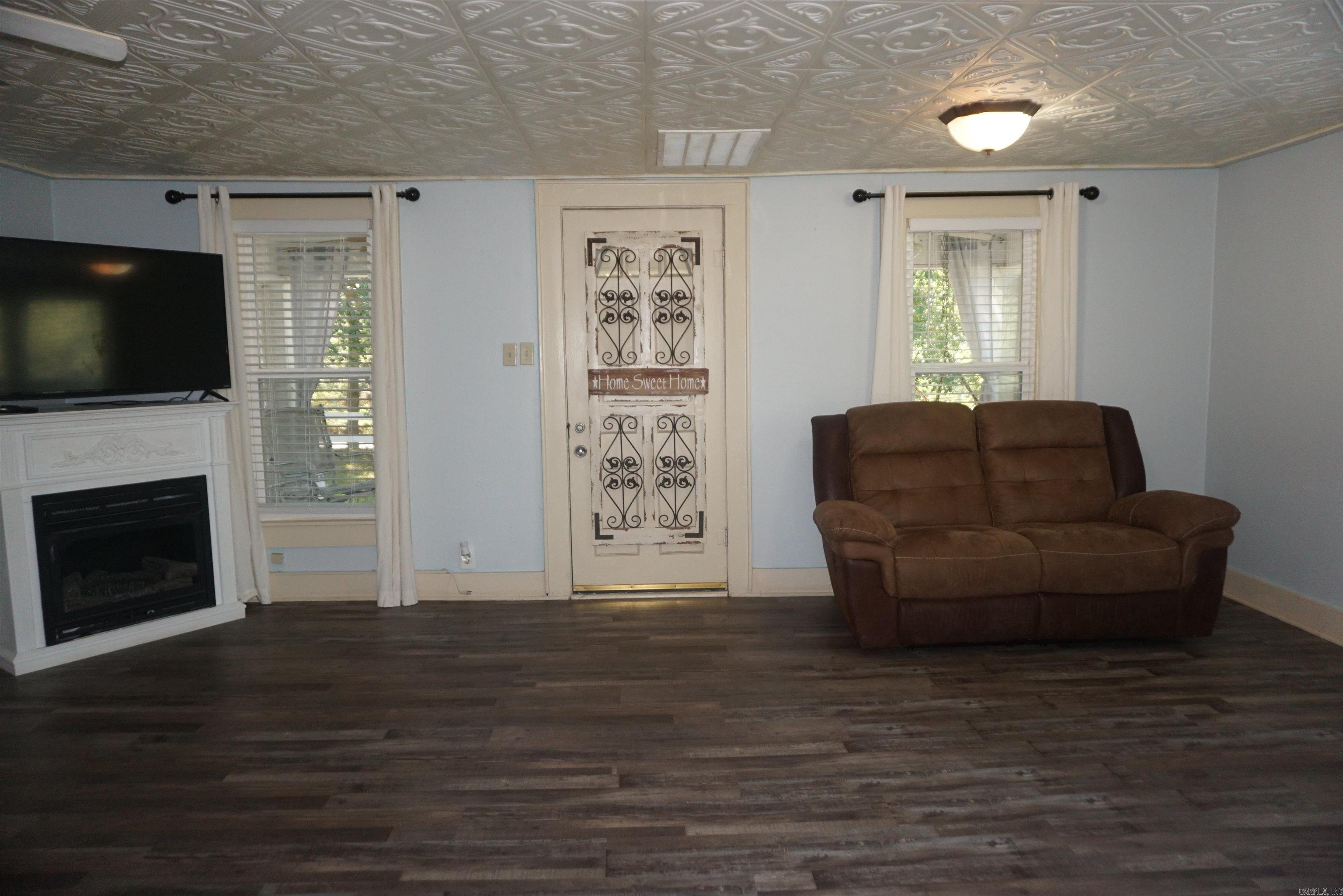 1416 Judson Ave Property Photo 9
