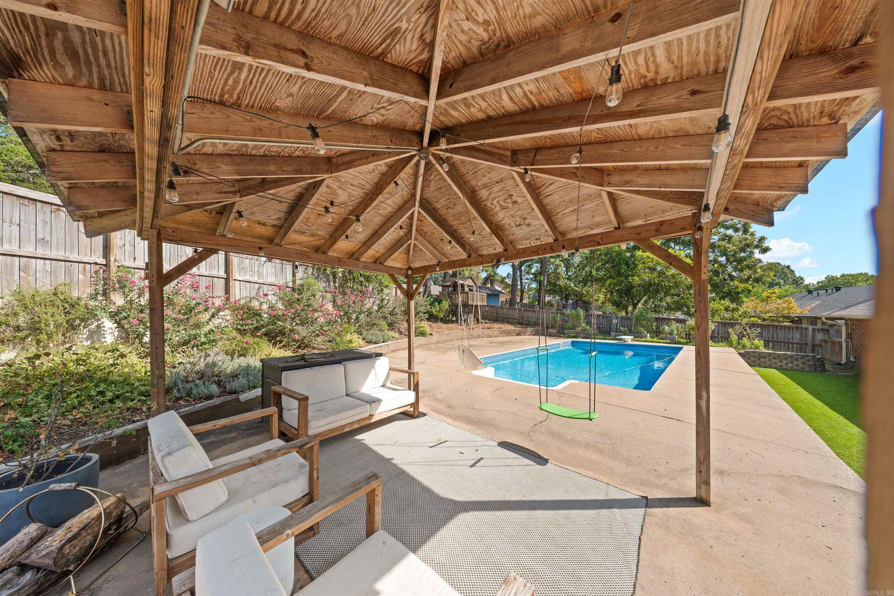 10 Kensington Drive Property Photo 43