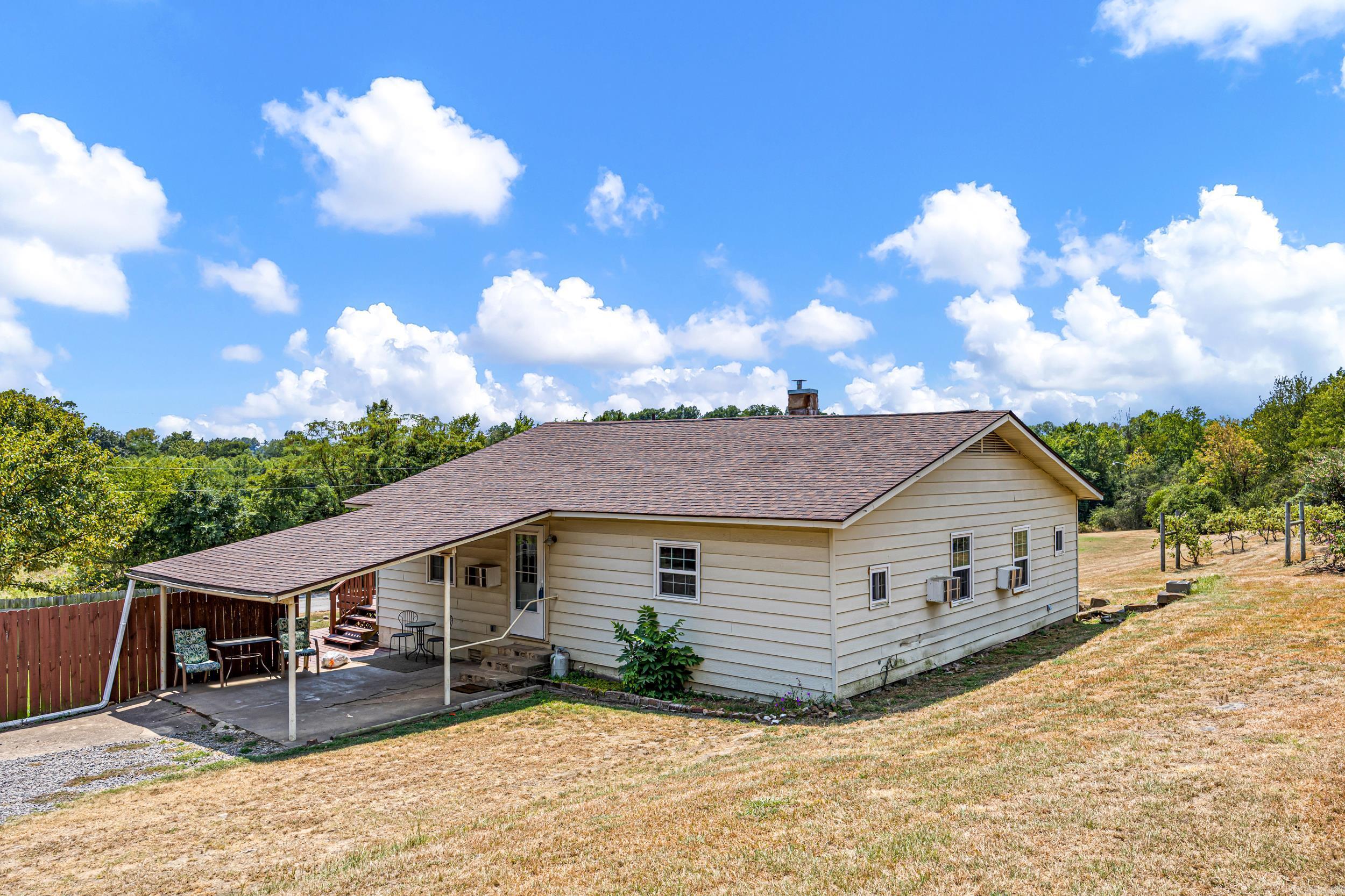 99 Sandtown Road Property Photo 6