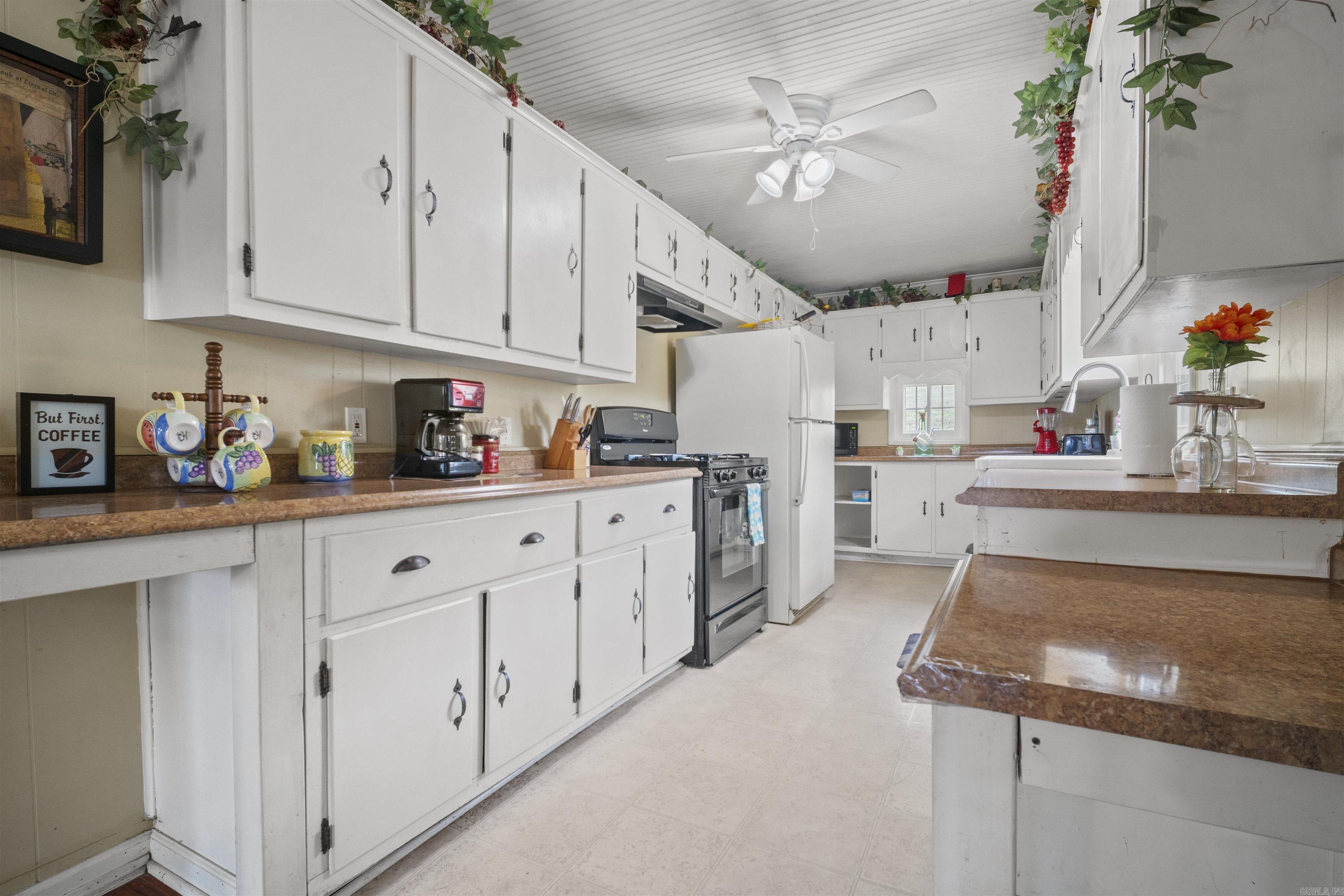 99 Sandtown Road Property Photo 14