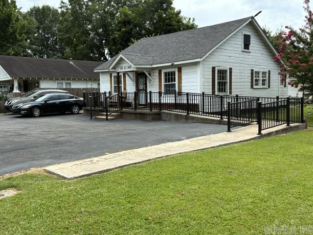 417 N Main Street Property Photo 2