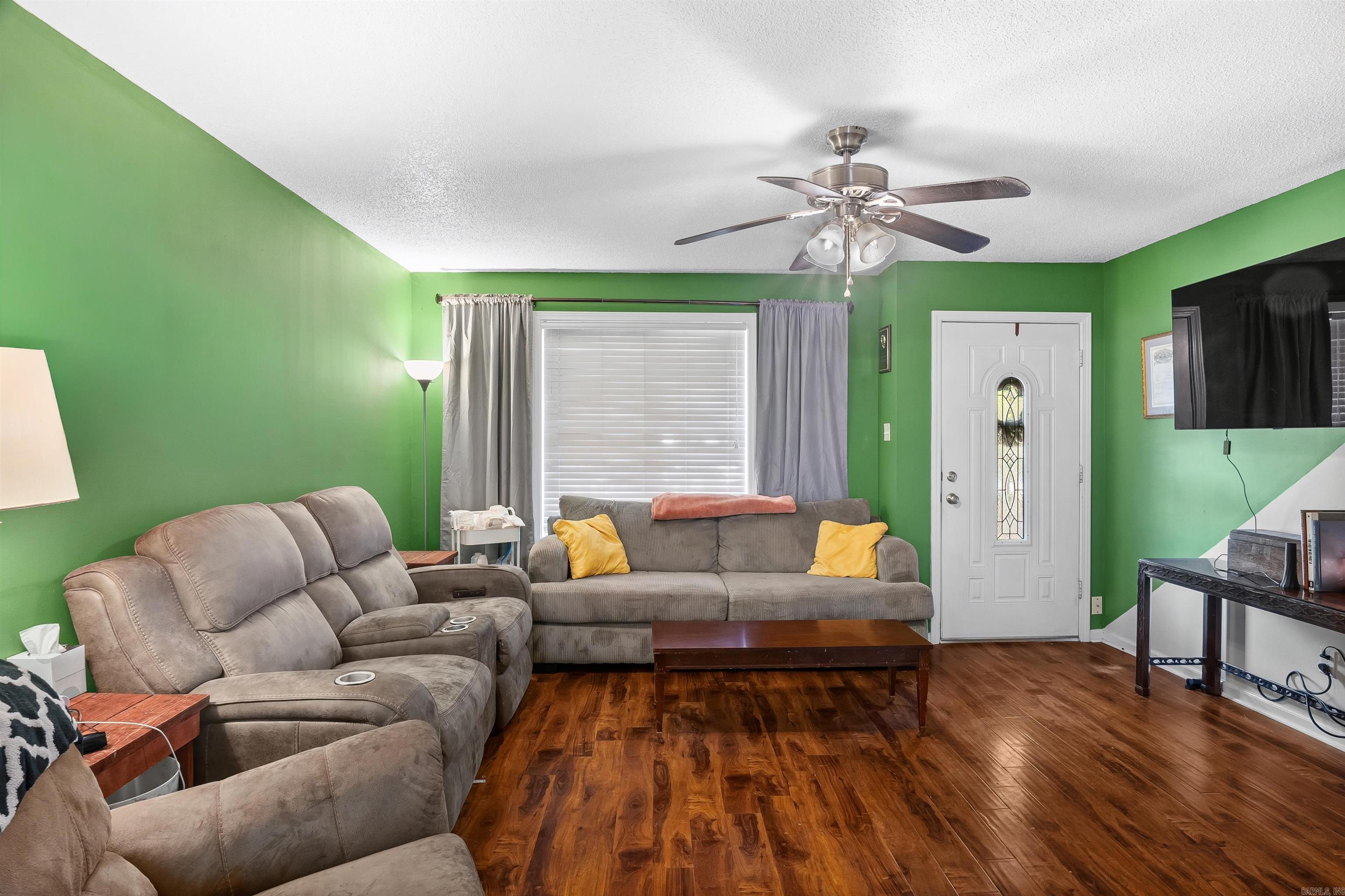 2806 Jadestone Drive Property Photo 2