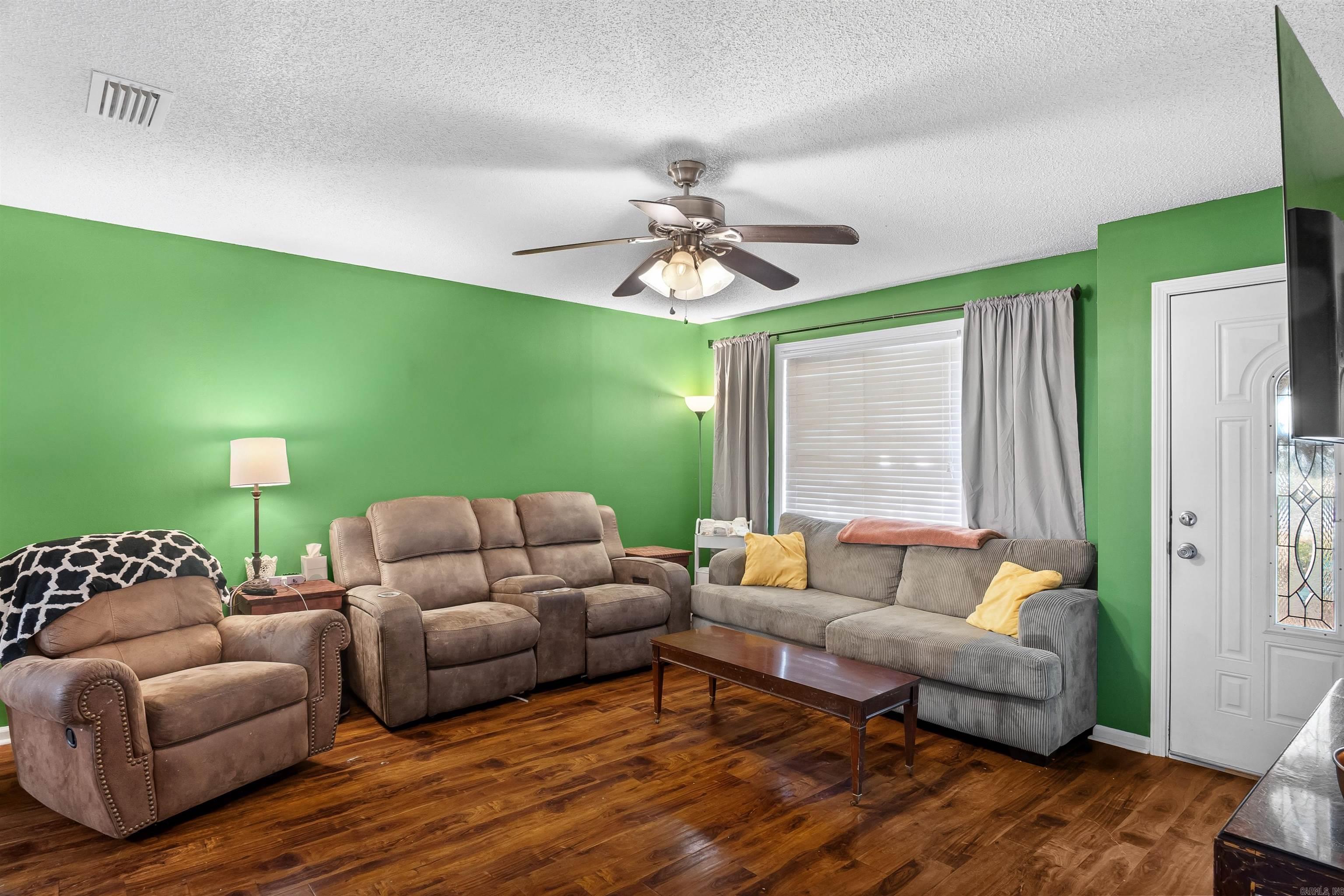 2806 Jadestone Drive Property Photo 3