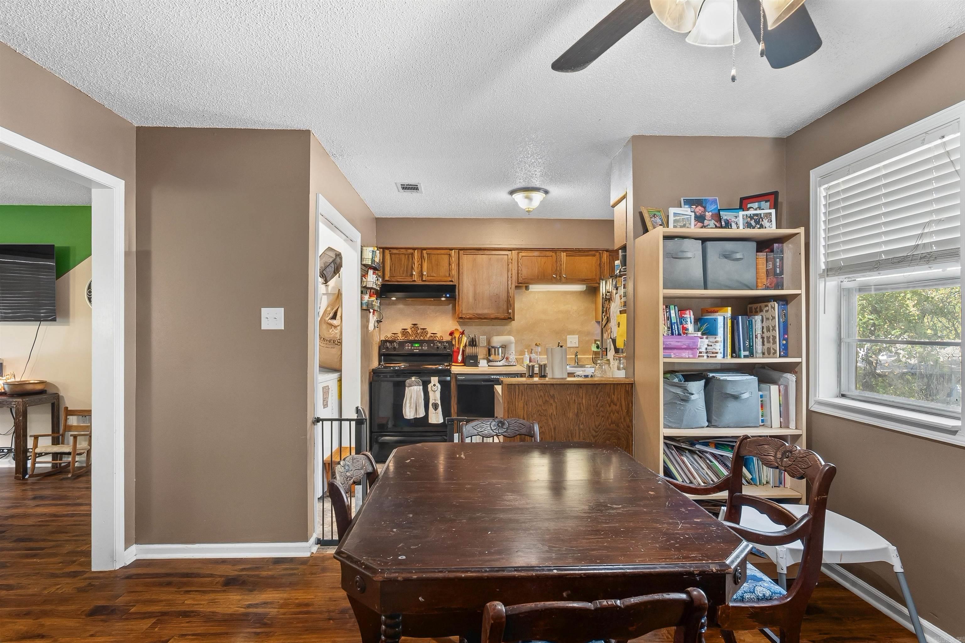 2806 Jadestone Drive Property Photo 6