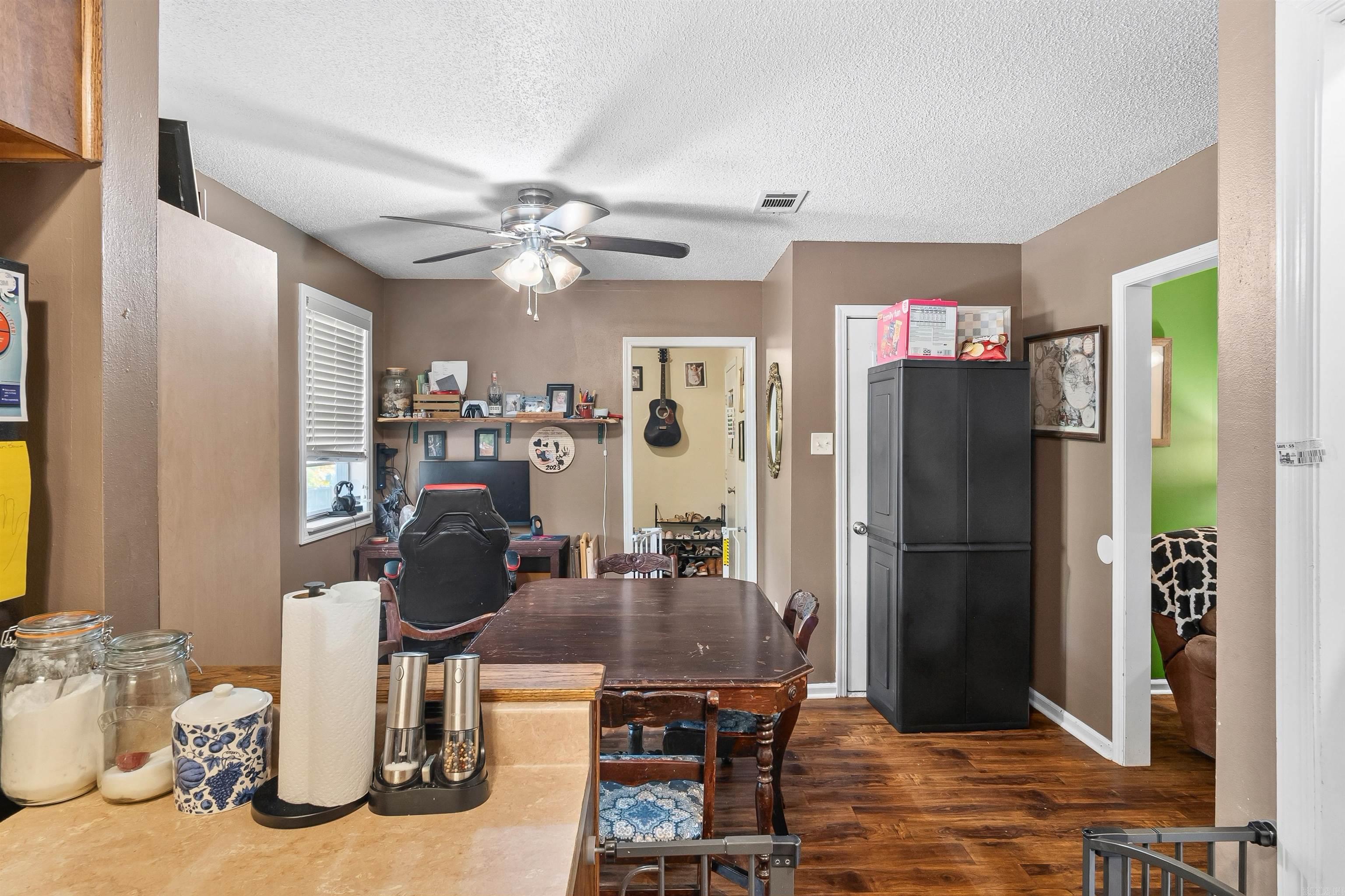 2806 Jadestone Drive Property Photo 7