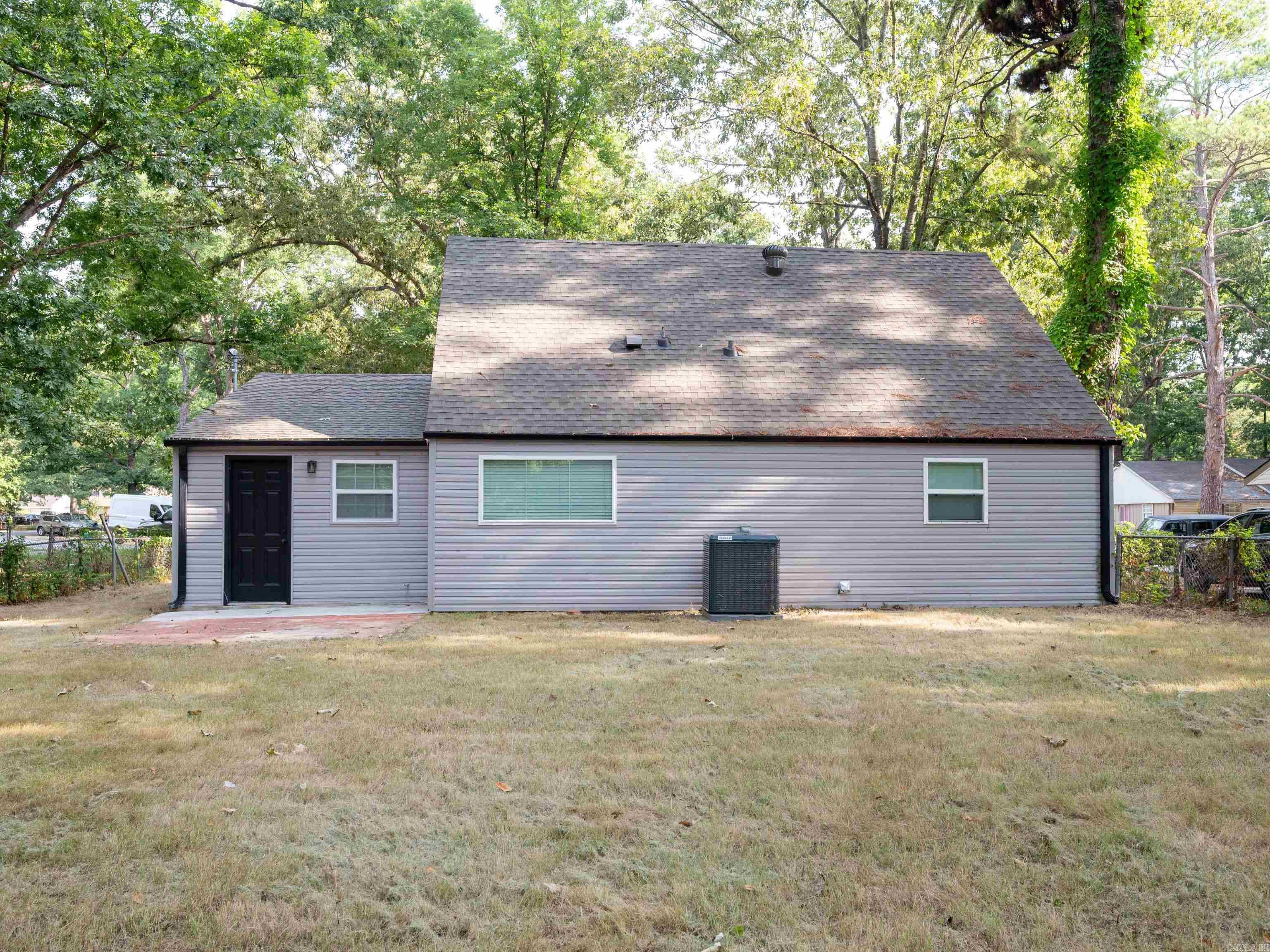 7901 Nolen Drive Property Photo 5