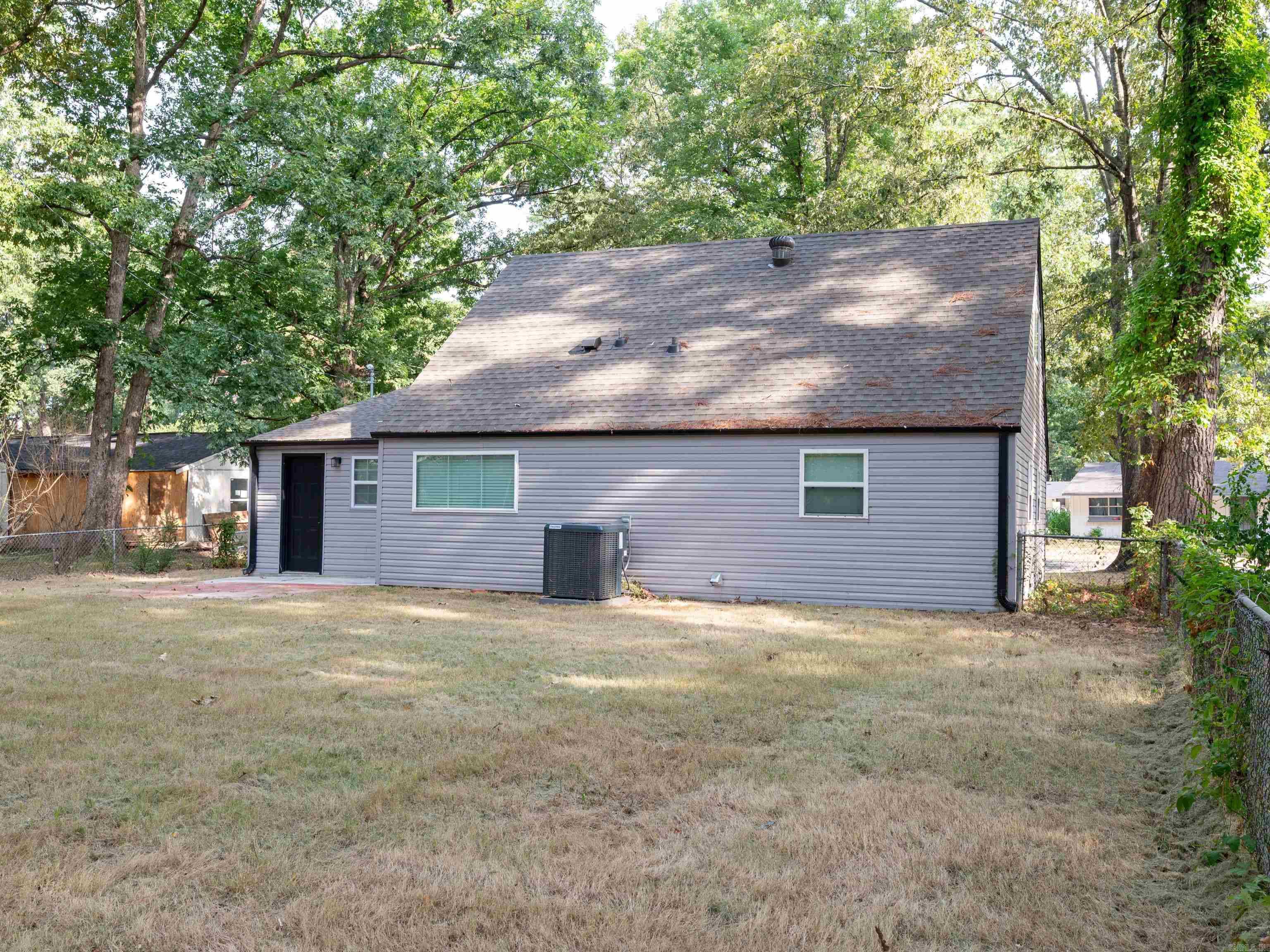 7901 Nolen Drive Property Photo 6