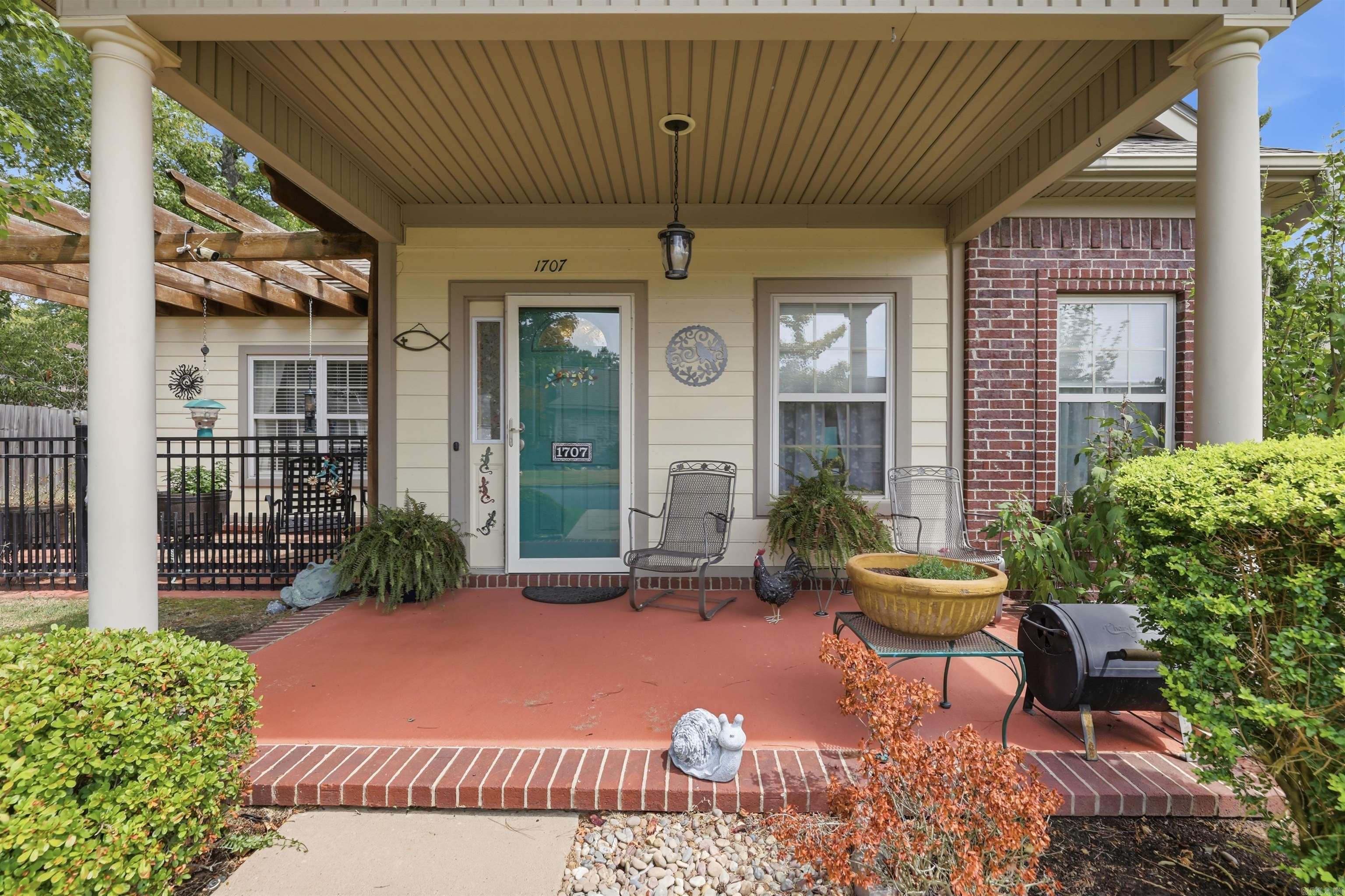 1707 Stagecoach Village Property Photo 4