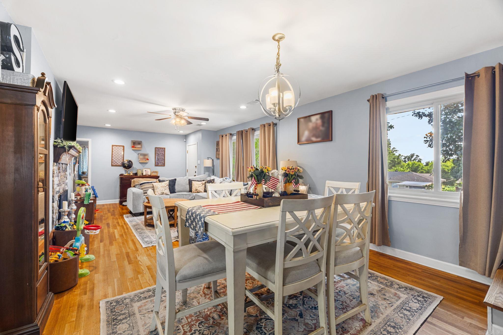 1325 Skyline Drive Property Photo 6