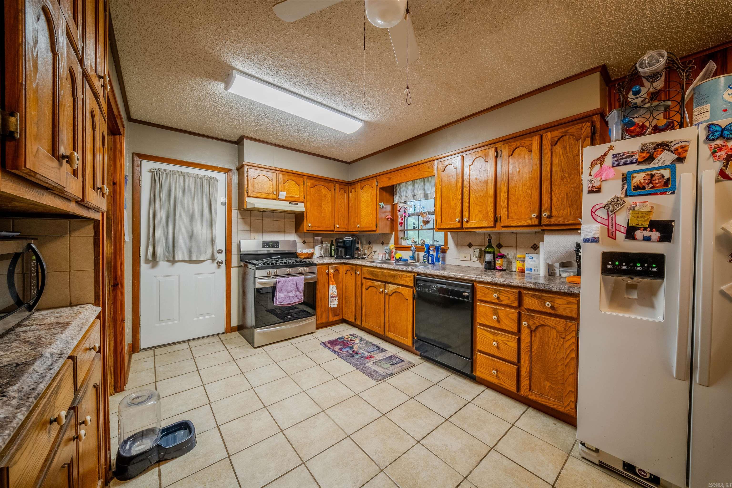 2742 Evergreen Avenue Property Photo 9