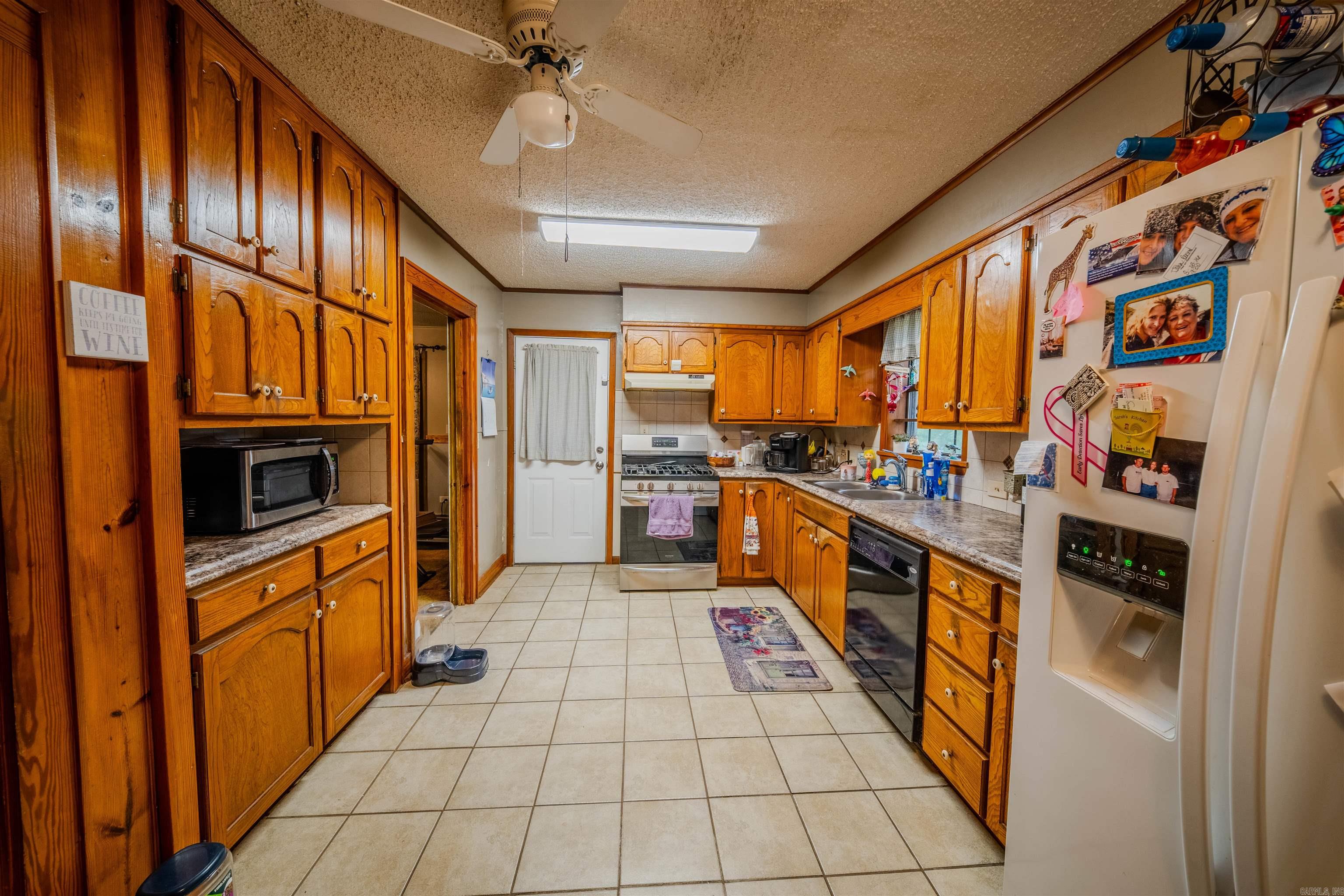 2742 Evergreen Avenue Property Photo 12