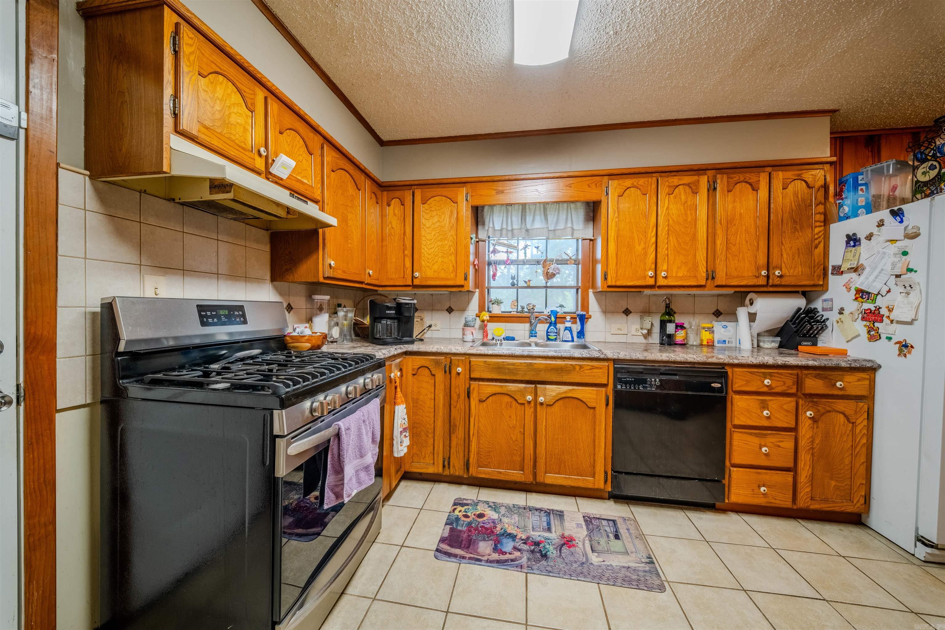 2742 Evergreen Avenue Property Photo 14
