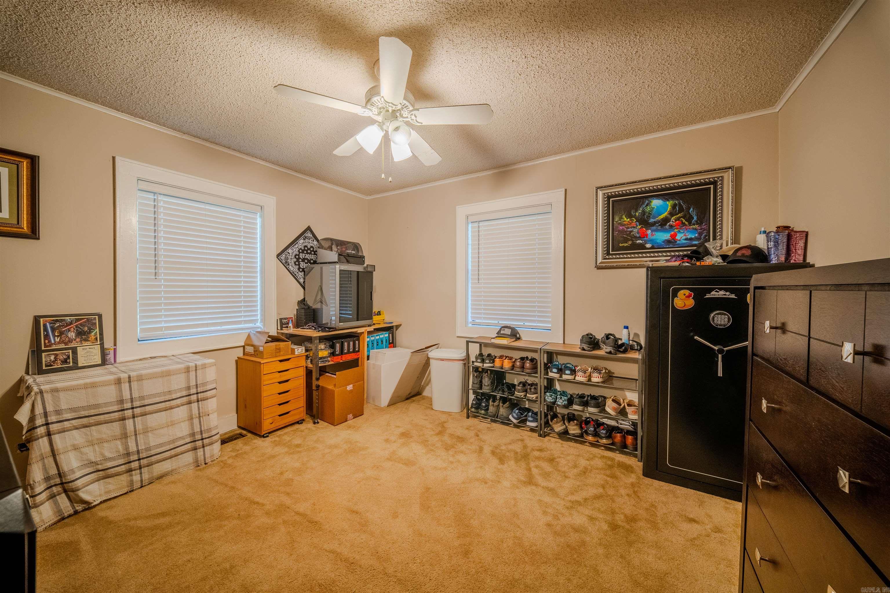 2742 Evergreen Avenue Property Photo 19
