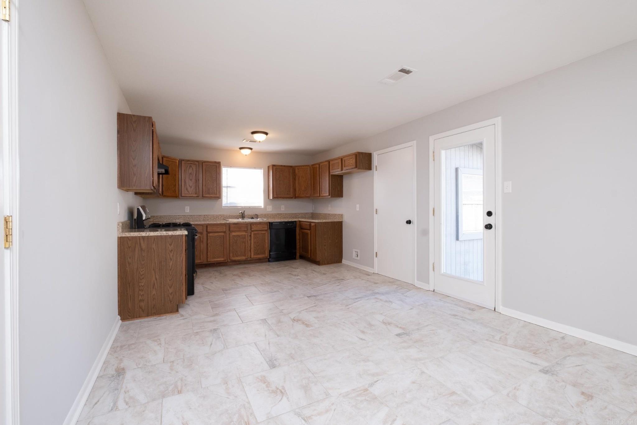 10 Yaqui Place Property Photo 8