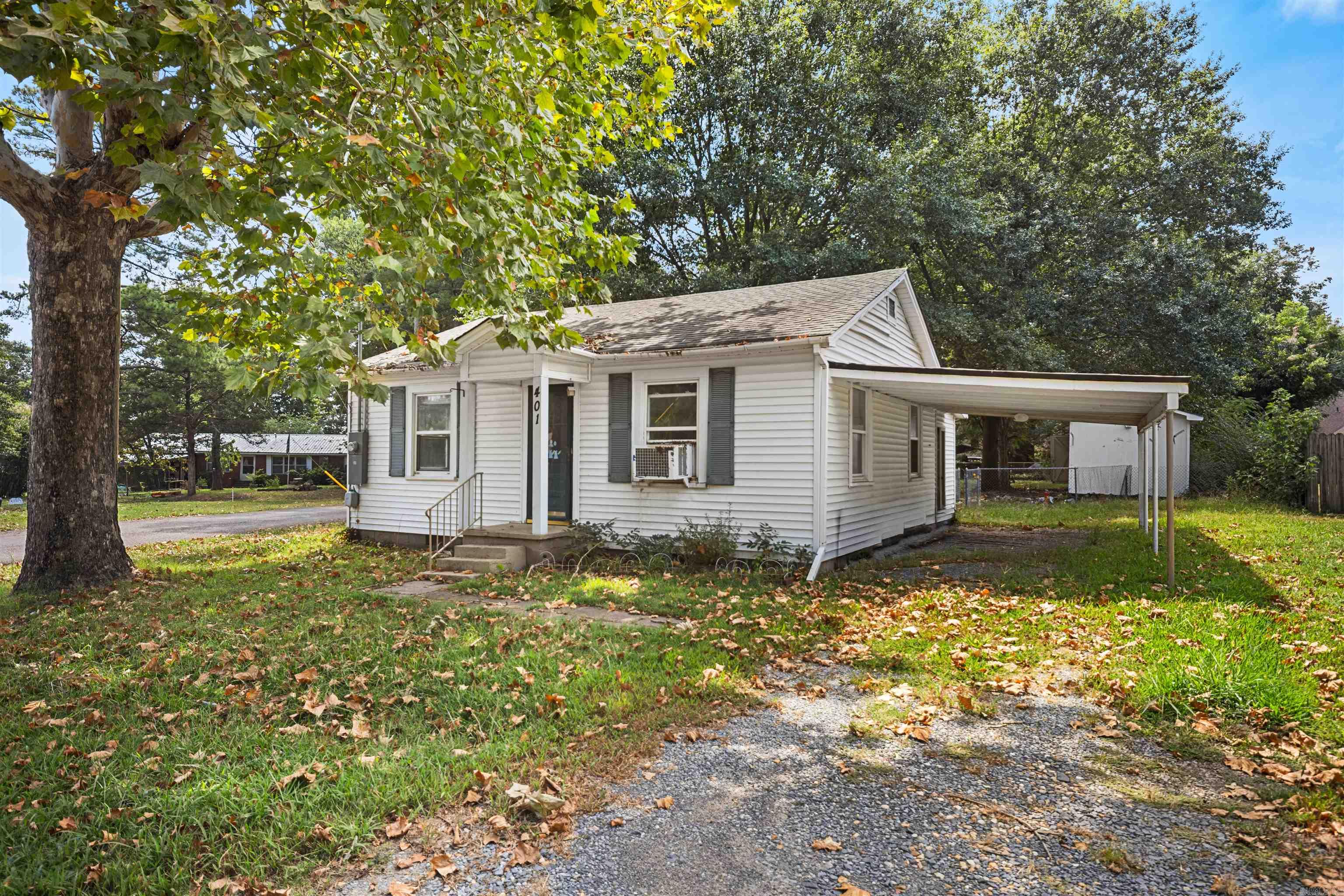 401 W Indiana Street Property Photo 2