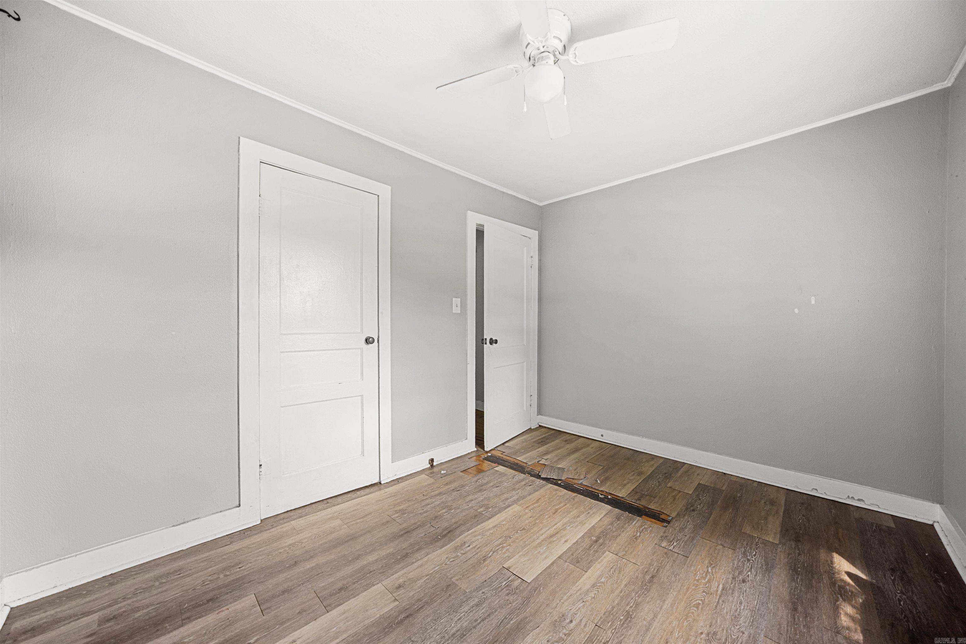 401 W Indiana Street Property Photo 16