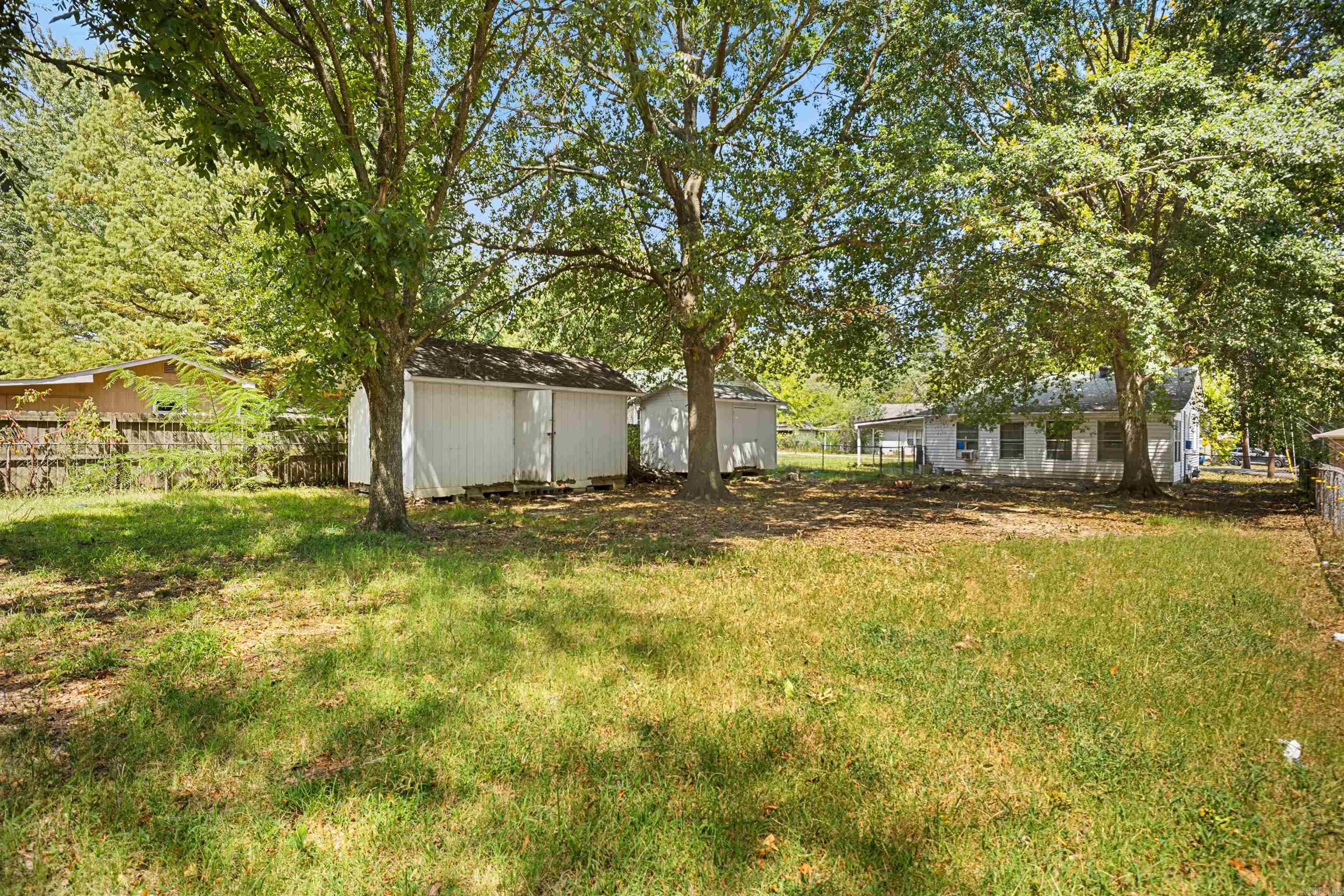 401 W Indiana Street Property Photo 26